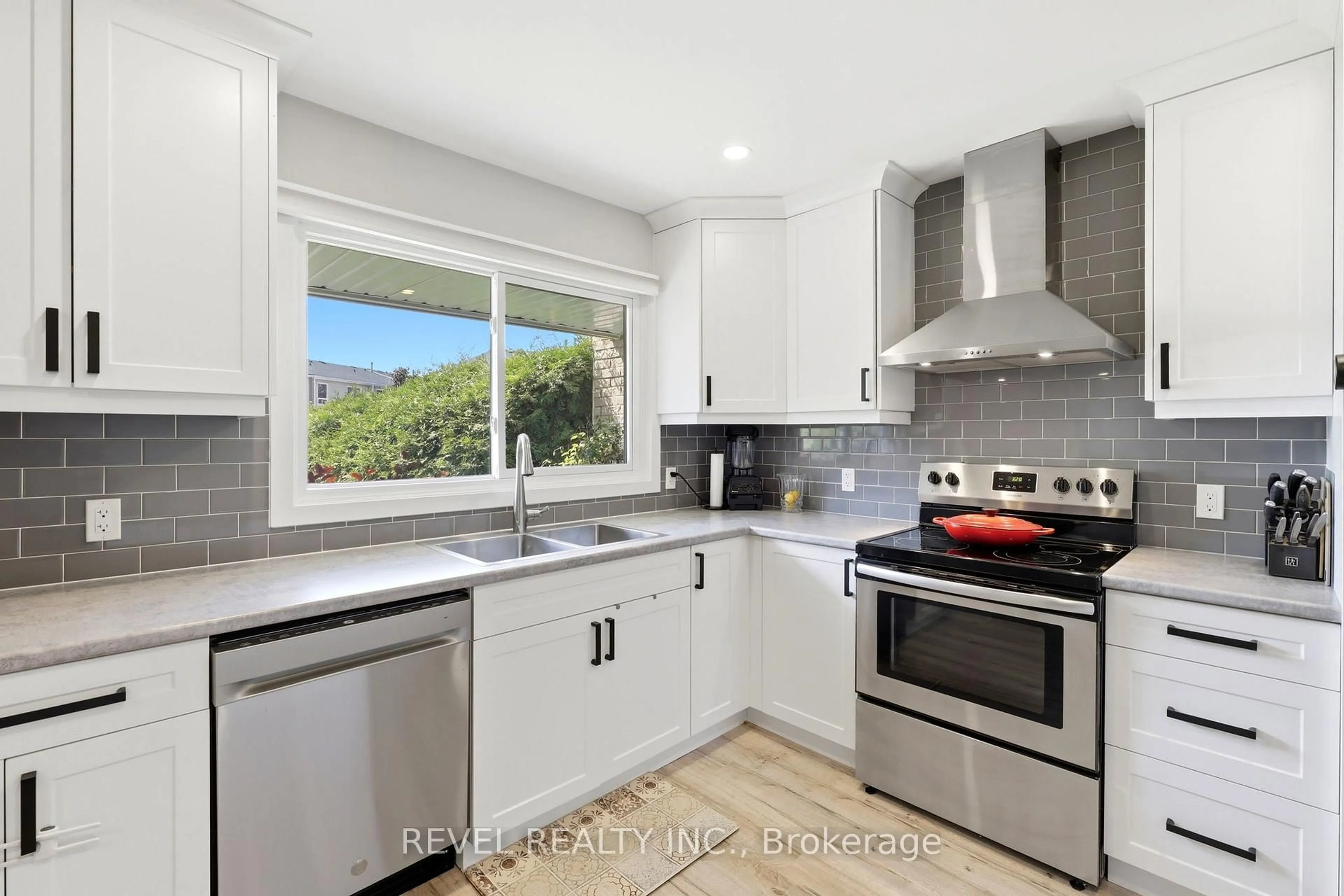 Open concept kitchen, ceramic/tile floor for 669 Osgoode Dr #2, London South Ontario N6E 2C7