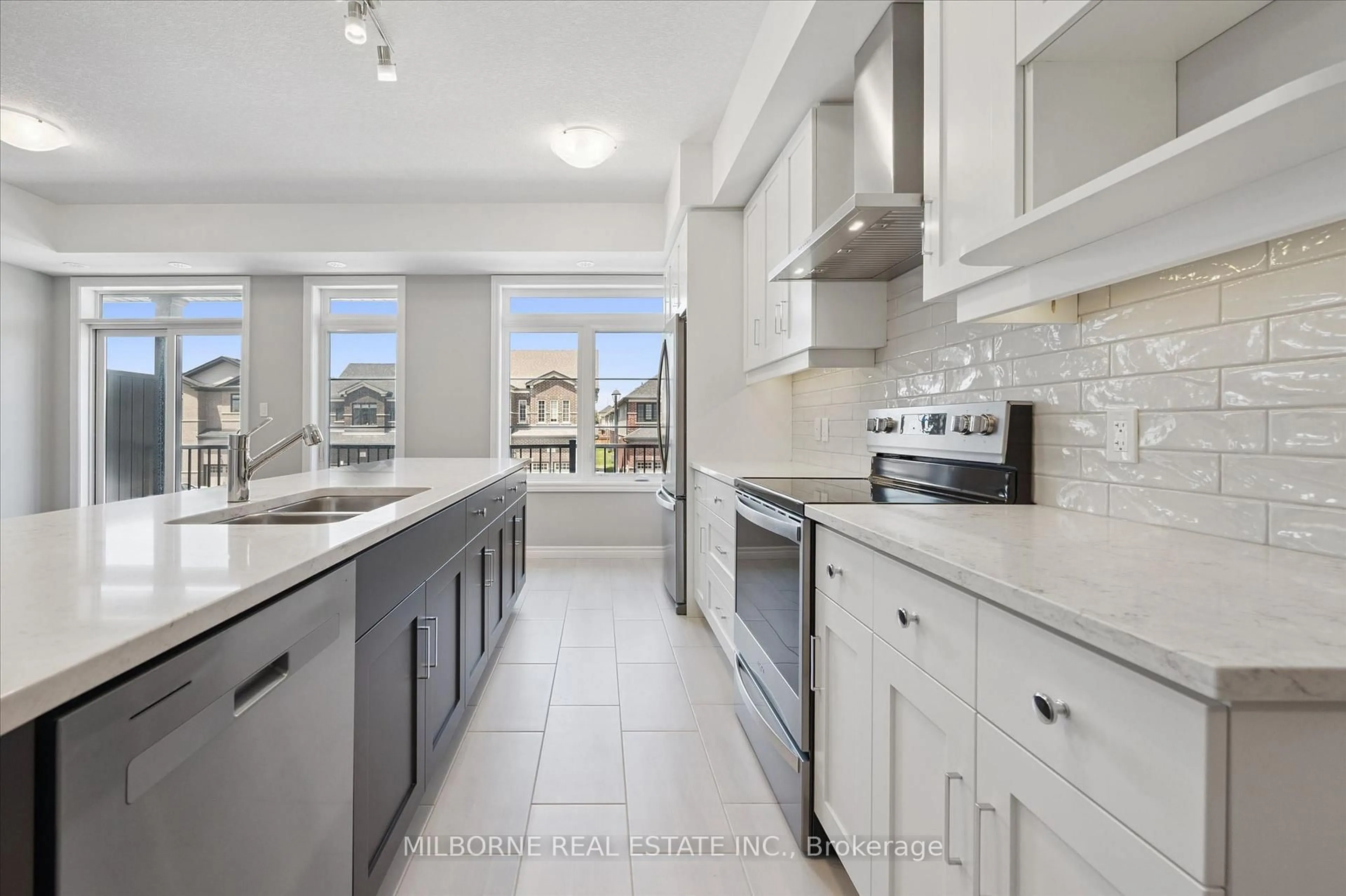 Open concept kitchen, ceramic/tile floor for 38 Arabella Dr, Guelph Ontario N1L 0R9