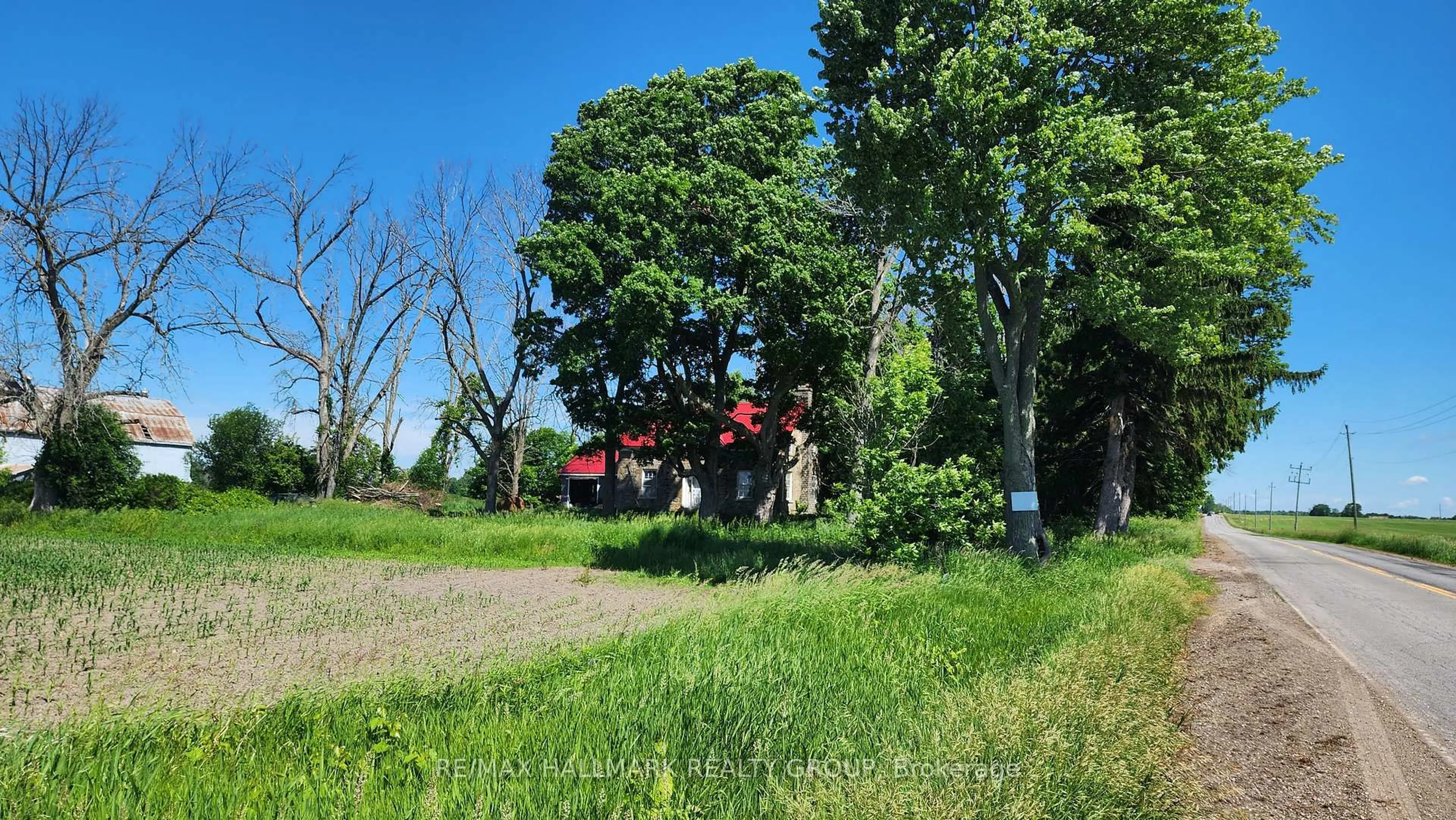 A pic from outside/outdoor area/front of a property/back of a property/a pic from drone, street for 2429 Hiscocks Rd, Front of Leeds & Seeleys Bay Ontario K7G 2V4