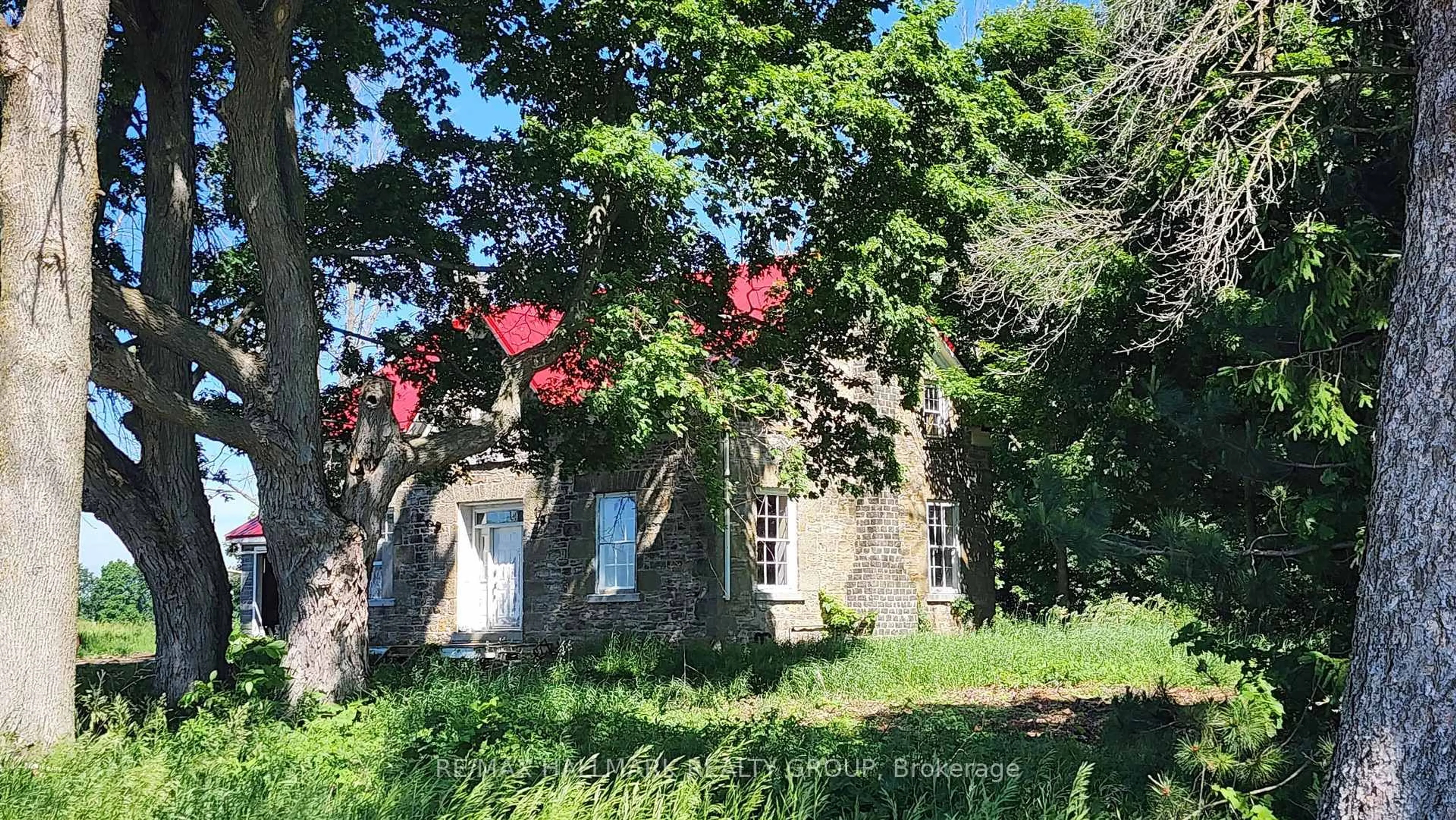 A pic from outside/outdoor area/front of a property/back of a property/a pic from drone, building for 2429 Hiscocks Rd, Front of Leeds & Seeleys Bay Ontario K7G 2V4
