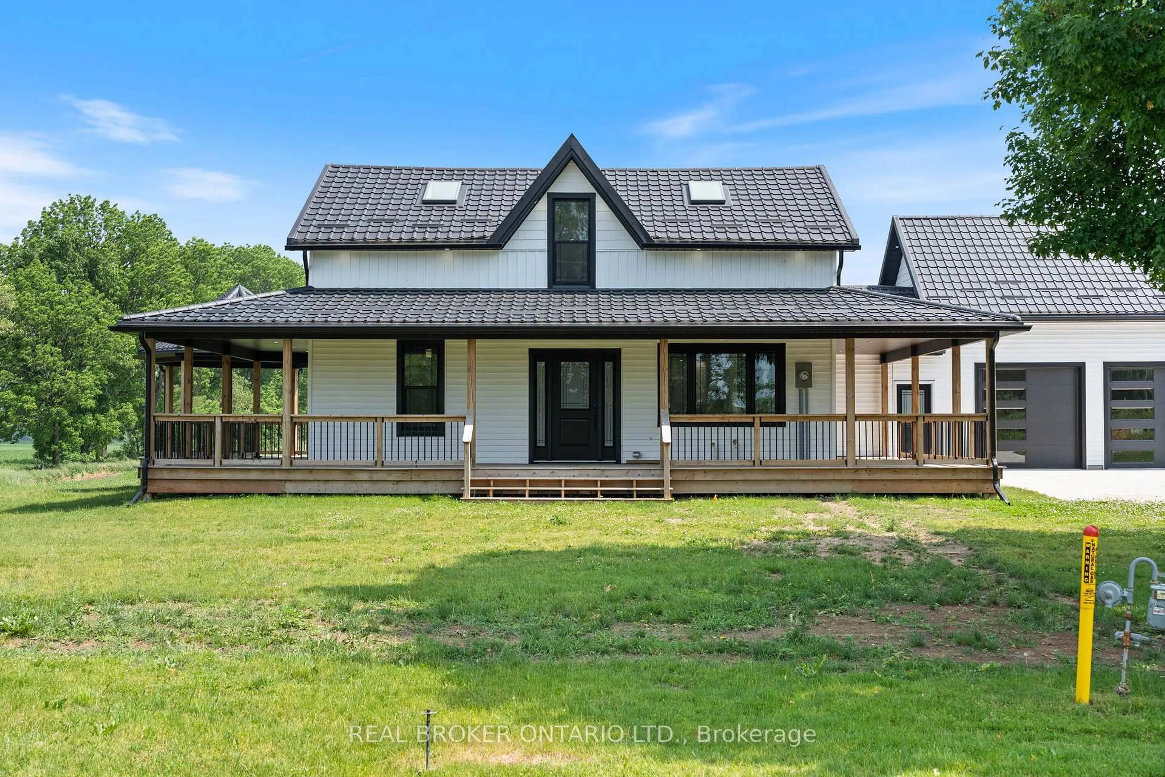 A pic from outside/outdoor area/front of a property/back of a property/a pic from drone, unknown for 1678 County Rd 21 Norfolk Rd, Norfolk Ontario N4B 2W4