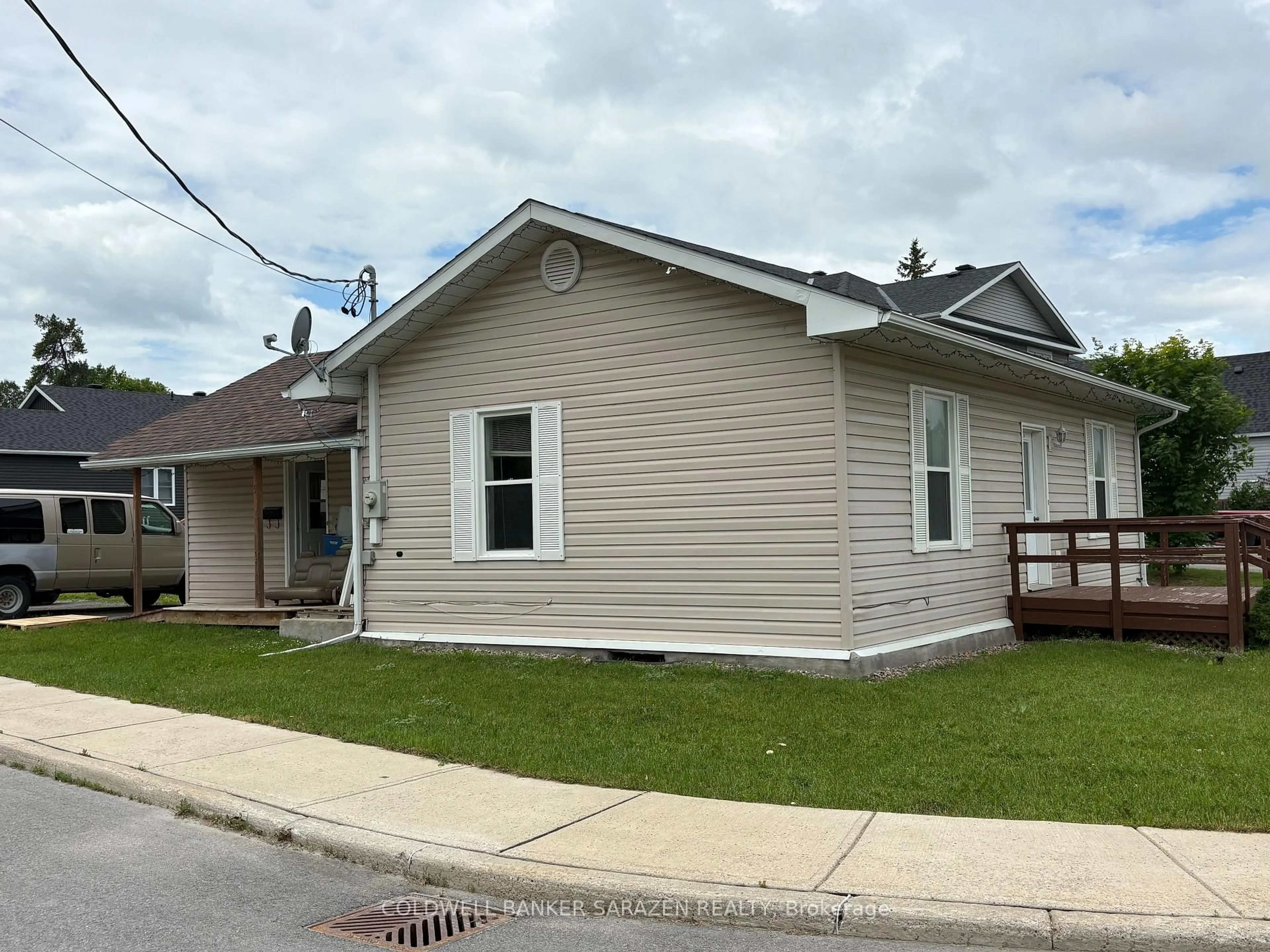 Home with vinyl exterior material, building for 5 Norma St, Arnprior Ontario K7S 3B2
