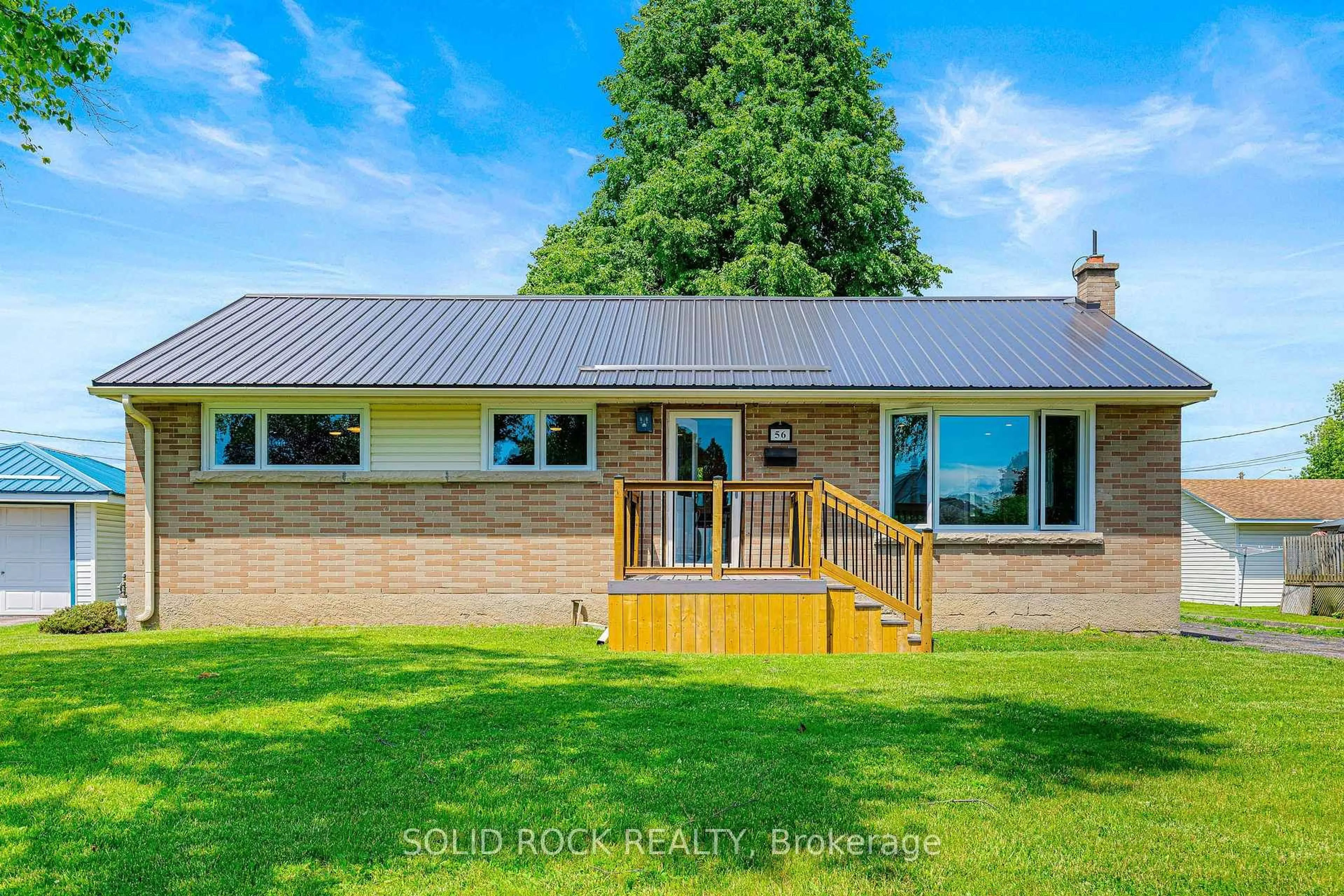 A pic from outside/outdoor area/front of a property/back of a property/a pic from drone, water/lake/river/ocean view for 56 Bramshot Ave, Brockville Ontario K6V 1Y8
