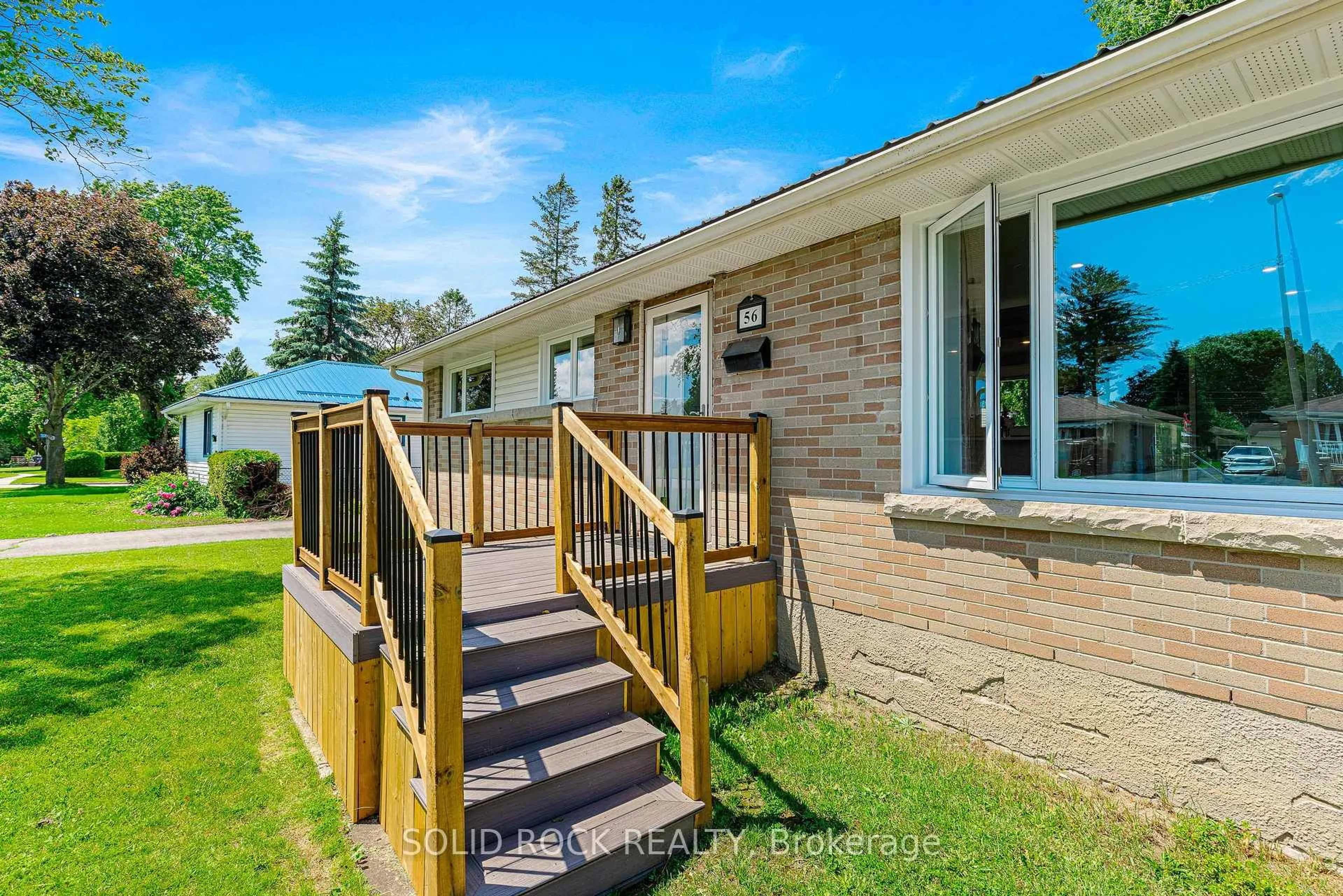 A pic from outside/outdoor area/front of a property/back of a property/a pic from drone, water/lake/river/ocean view for 56 Bramshot Ave, Brockville Ontario K6V 1Y8