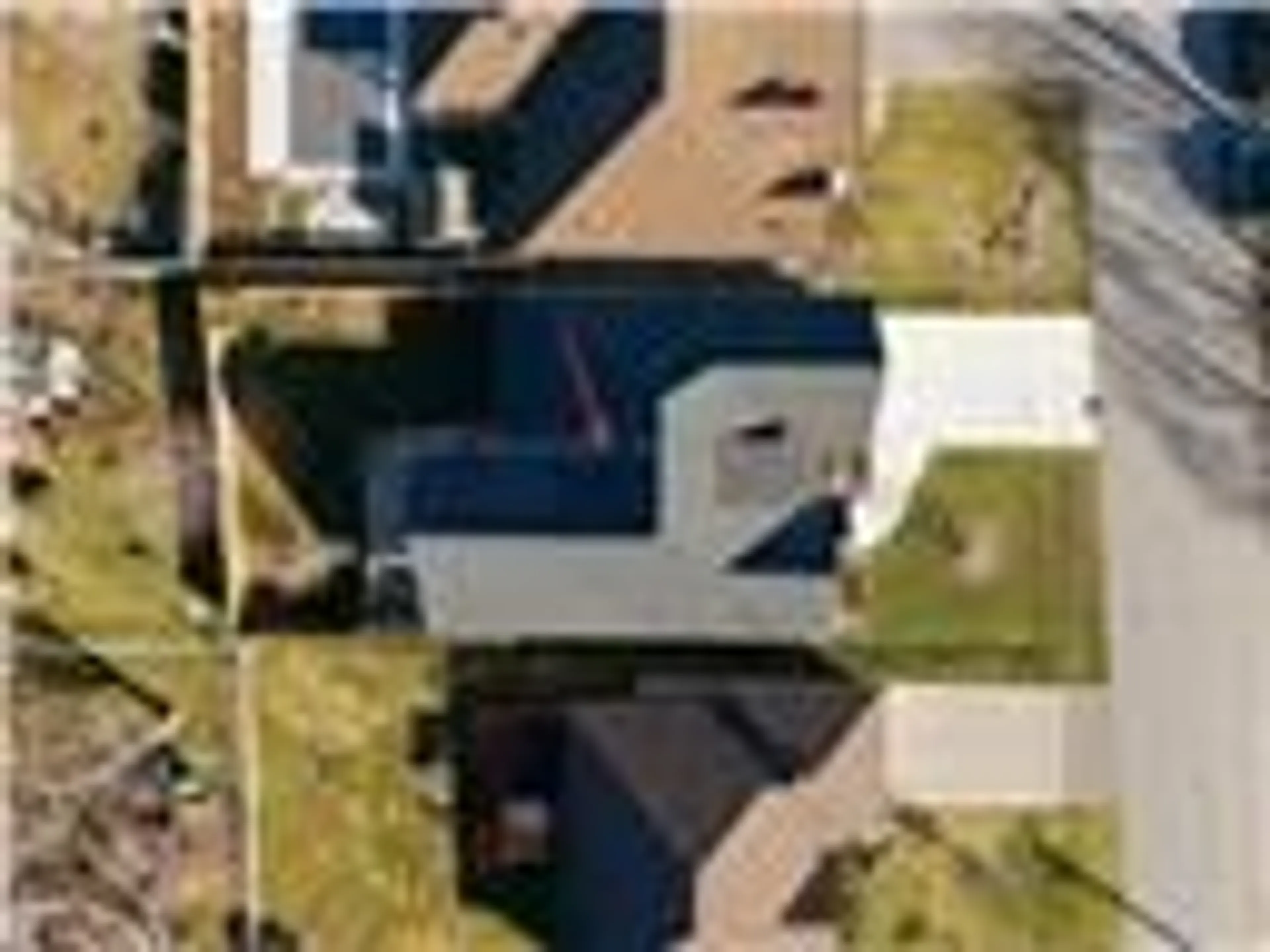 A pic from outside/outdoor area/front of a property/back of a property/a pic from drone, street for 9 EAST St, Norfolk Ontario N0A 1N5