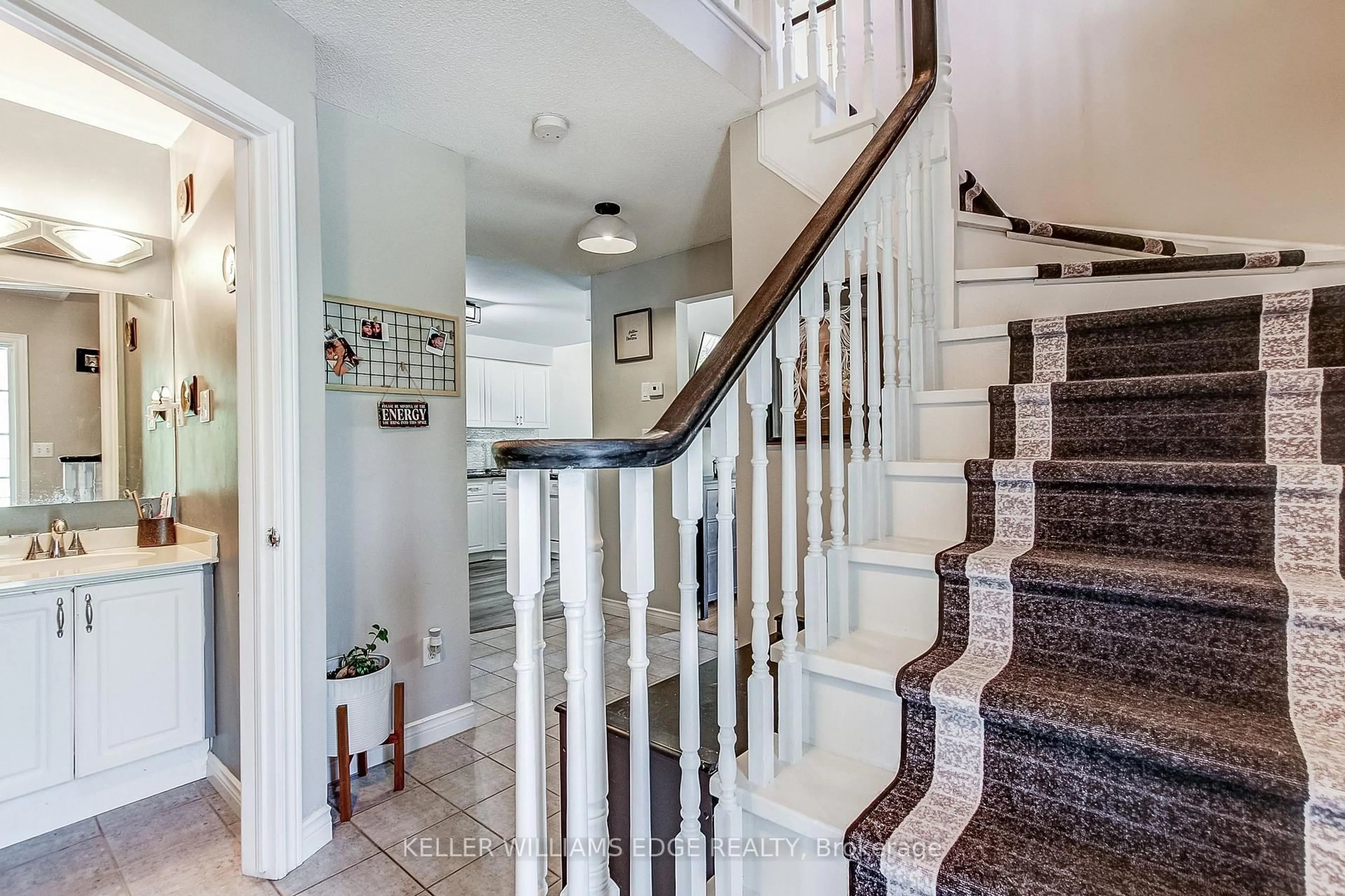 Unknown for 4 Victoria St #16, Hamilton Ontario L9H 2B8