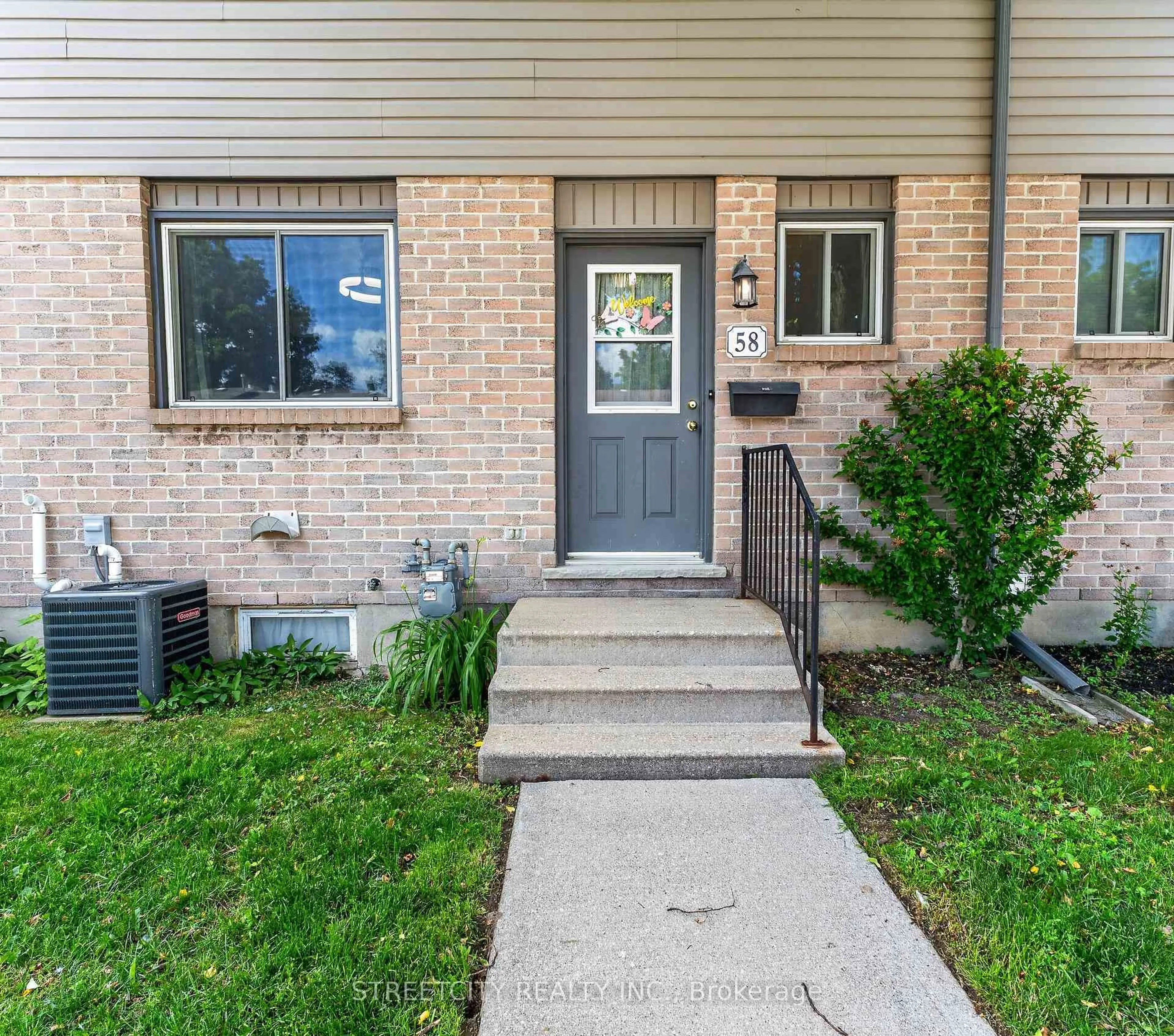 Unknown for 490 Third St #58, London East Ontario N5V 4A2