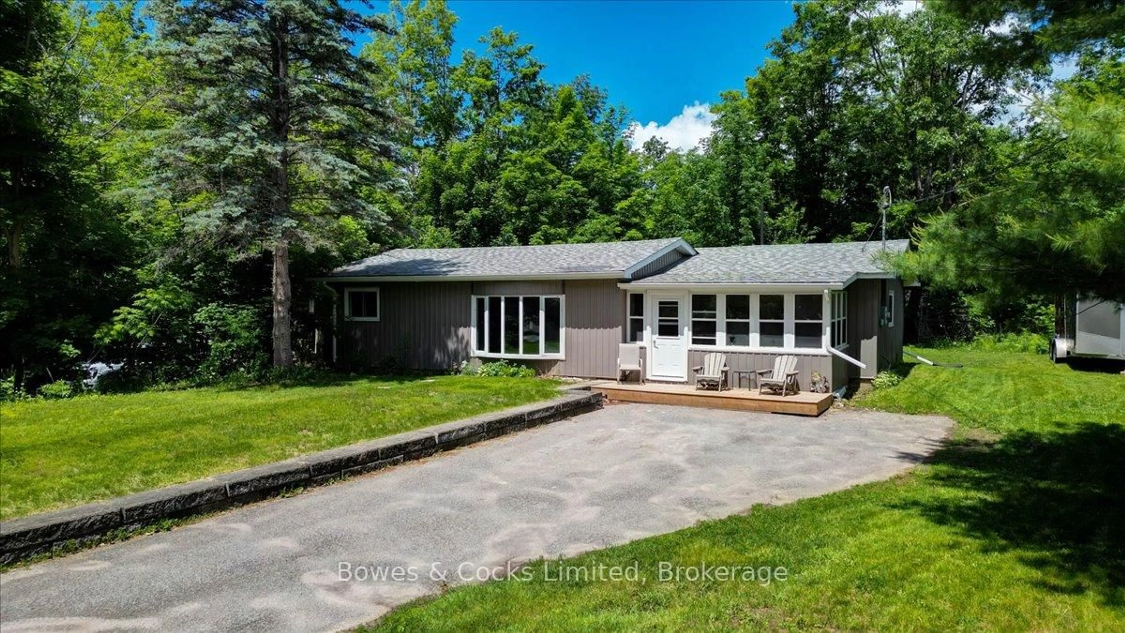 Home with vinyl exterior material, street for 10 Birch Terr, Trent Lakes Ontario K0L 1J0
