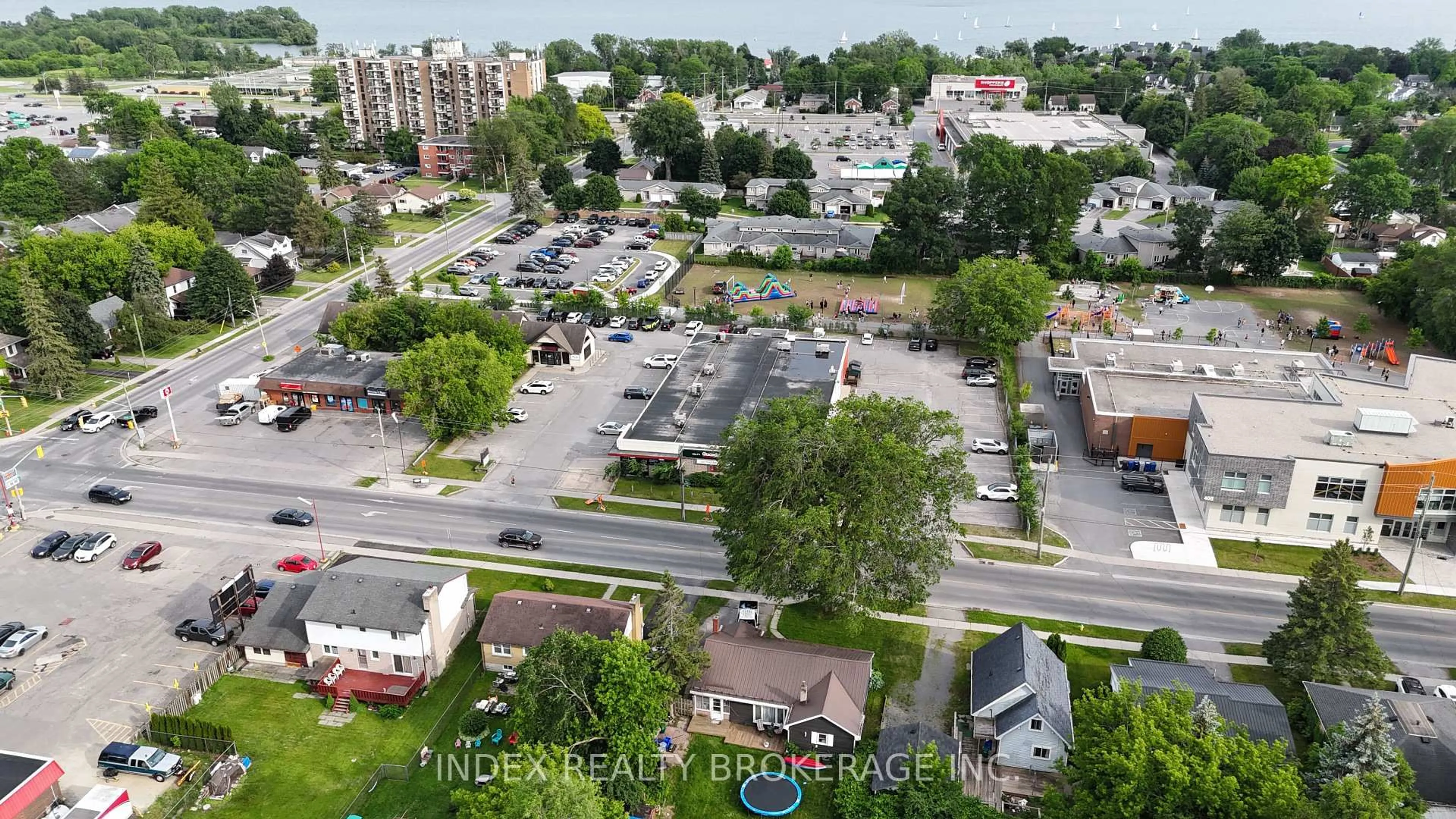 A pic from outside/outdoor area/front of a property/back of a property/a pic from drone, city buildings view from balcony for 394 Bridge St, Belleville Ontario K8N 1P8