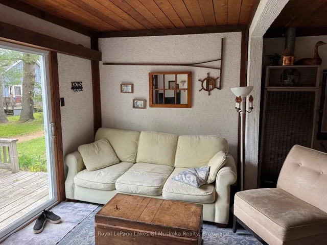 180 Two Rd #2, Gravenhurst 3