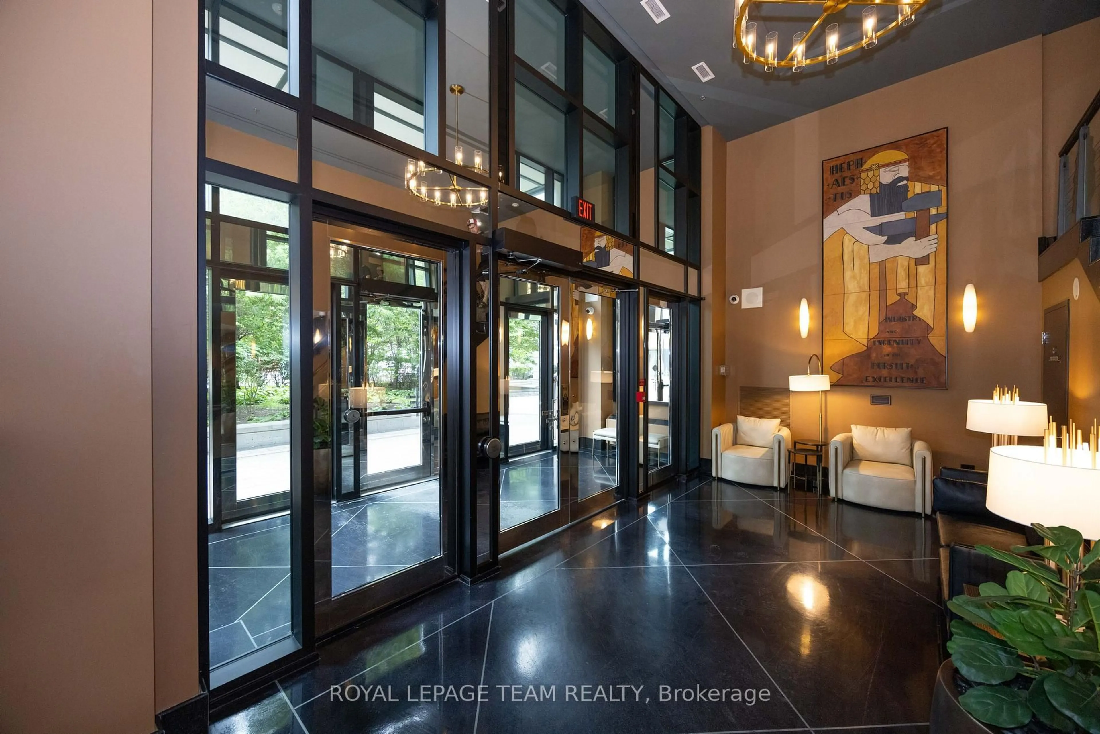 Indoor foyer for 245 Kent St #507, Ottawa Ontario K2P 0A5