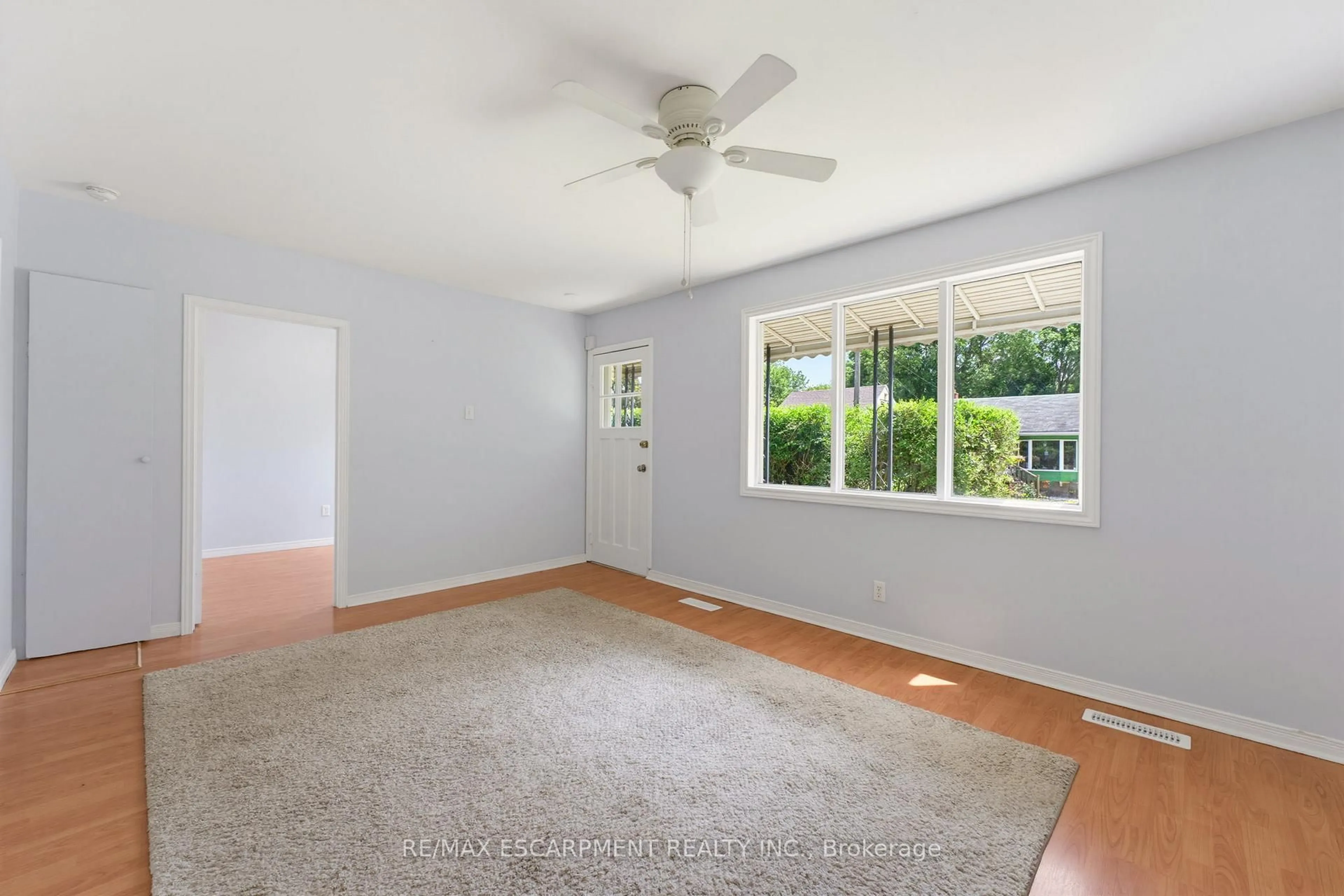 A pic of a room for 1 Byron Pl, St. Catharines Ontario L2R 1M1