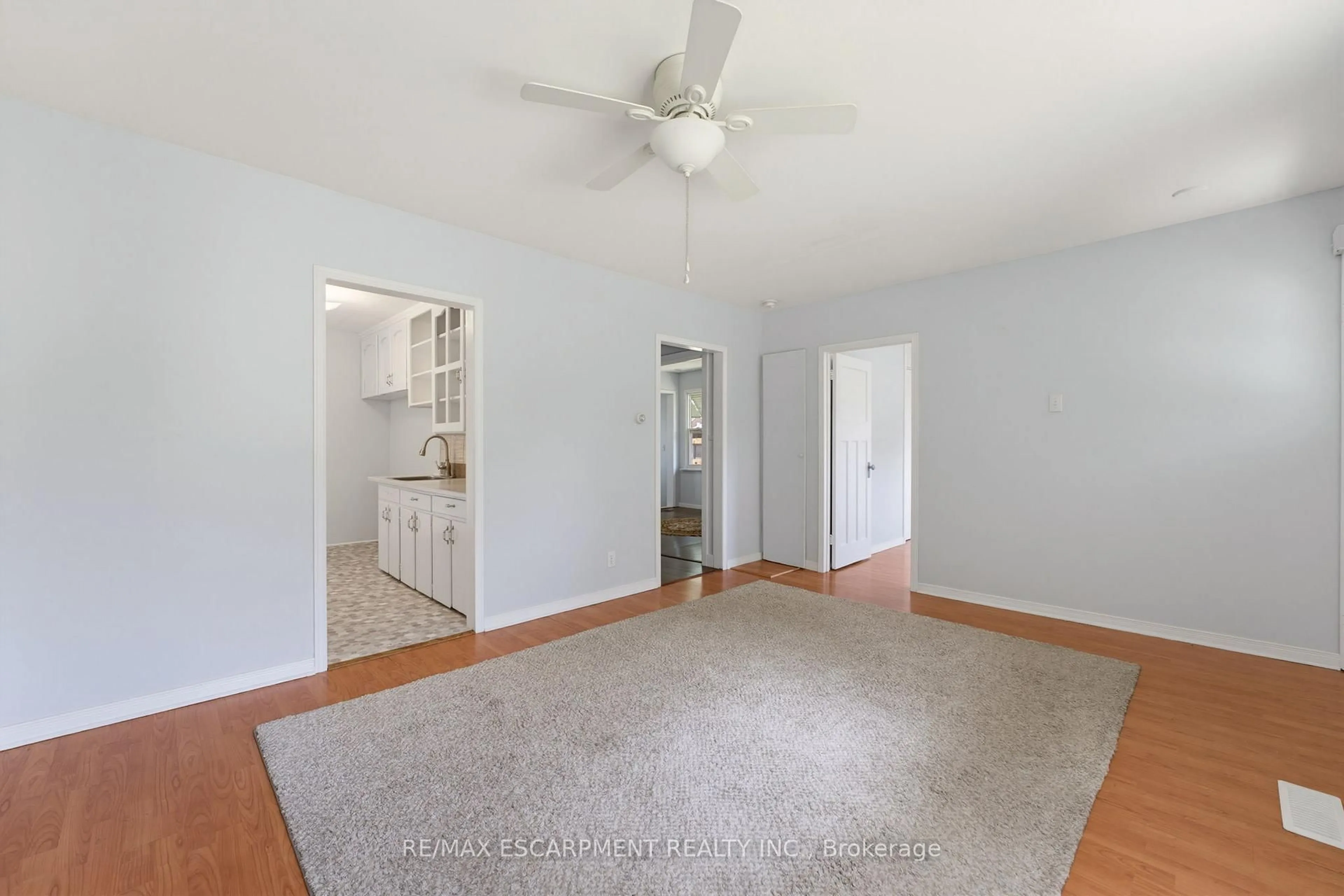 A pic of a room for 1 Byron Pl, St. Catharines Ontario L2R 1M1