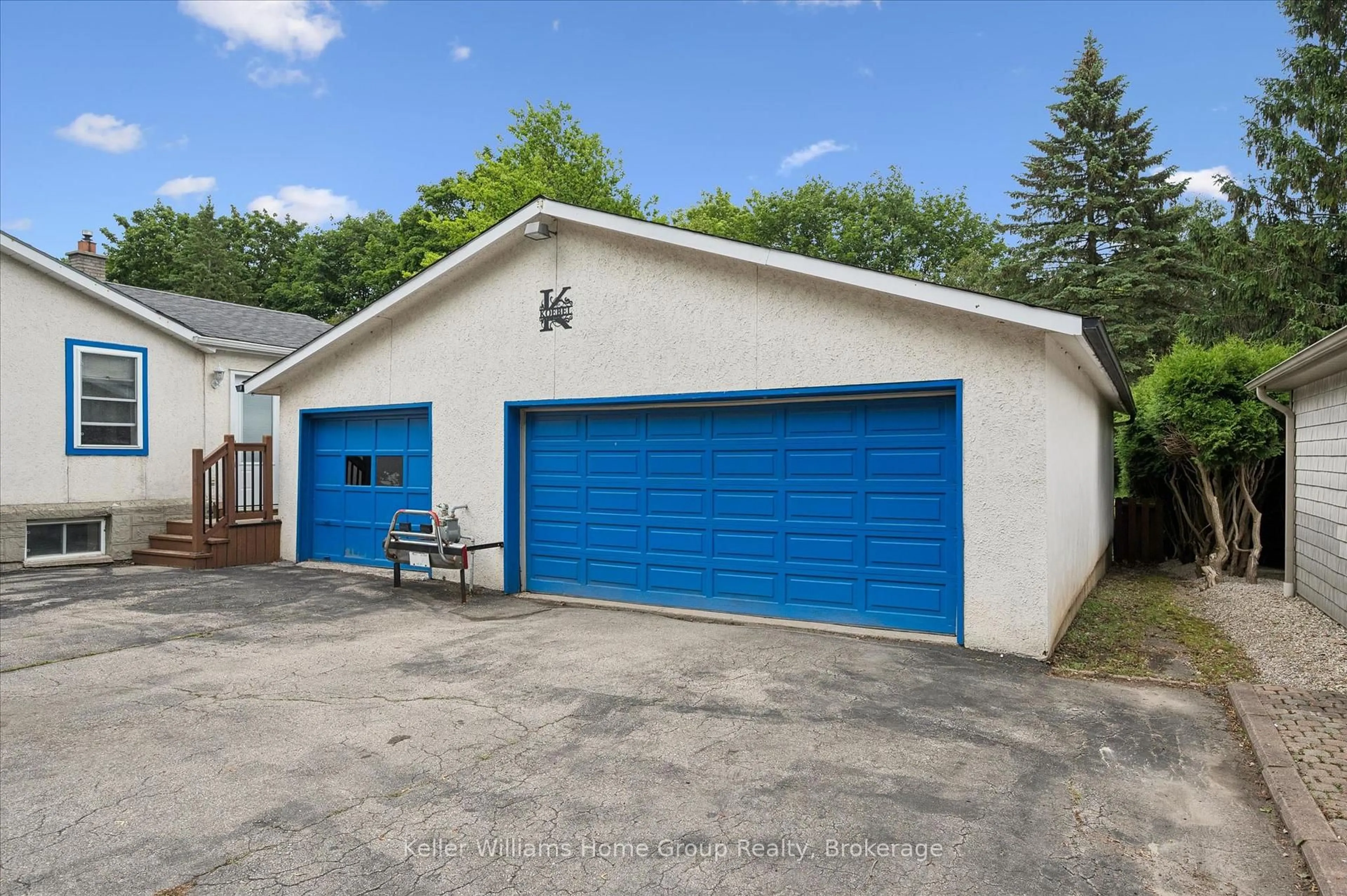 Indoor garage for 27 Omar St, Guelph Ontario N1H 2V5