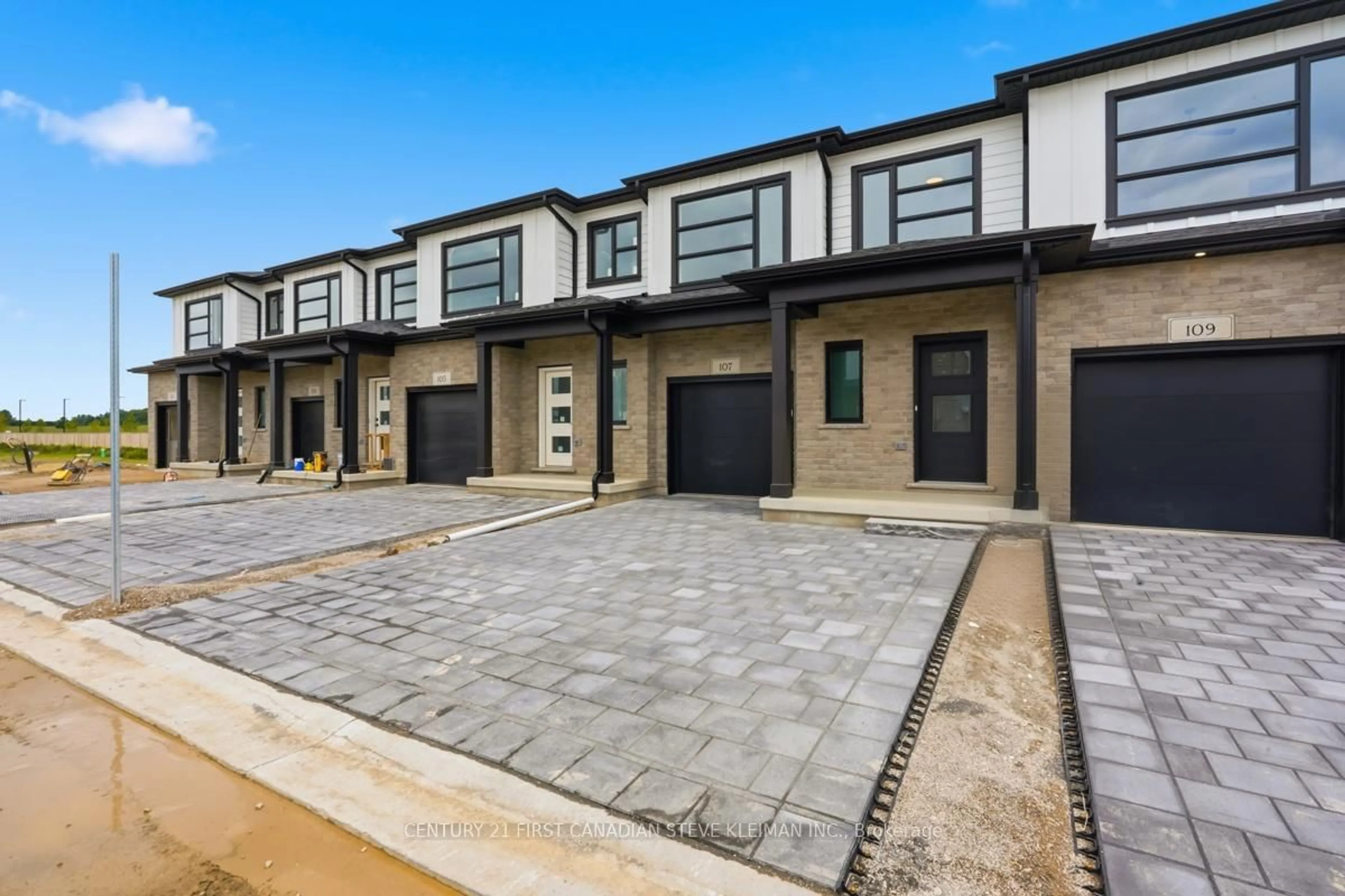 Unknown for 2840 Buroak Dr #102, London North Ontario N6H 0L8