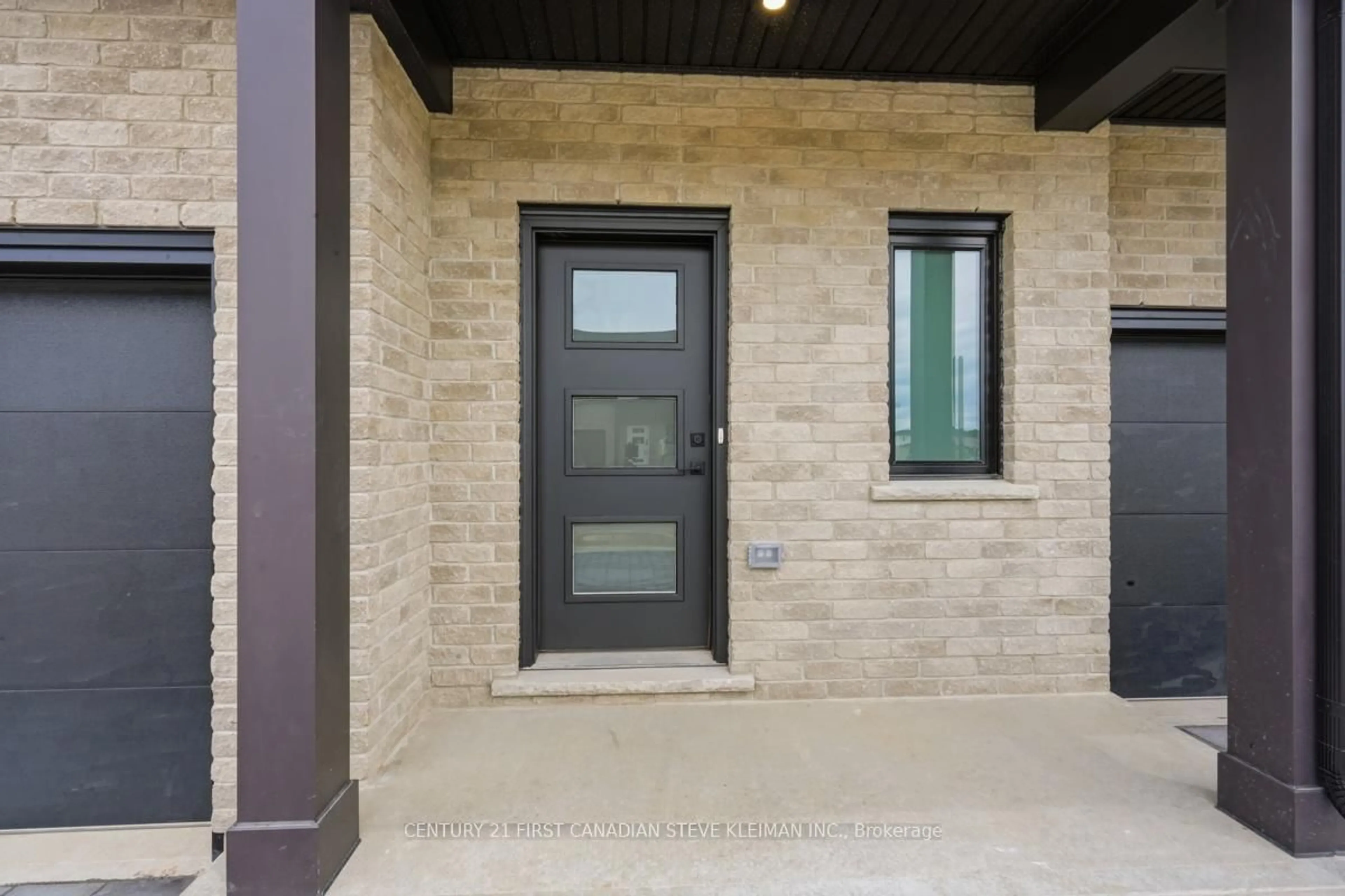 Indoor entryway for 2840 Buroak Dr #108, London North Ontario N6H 0L8