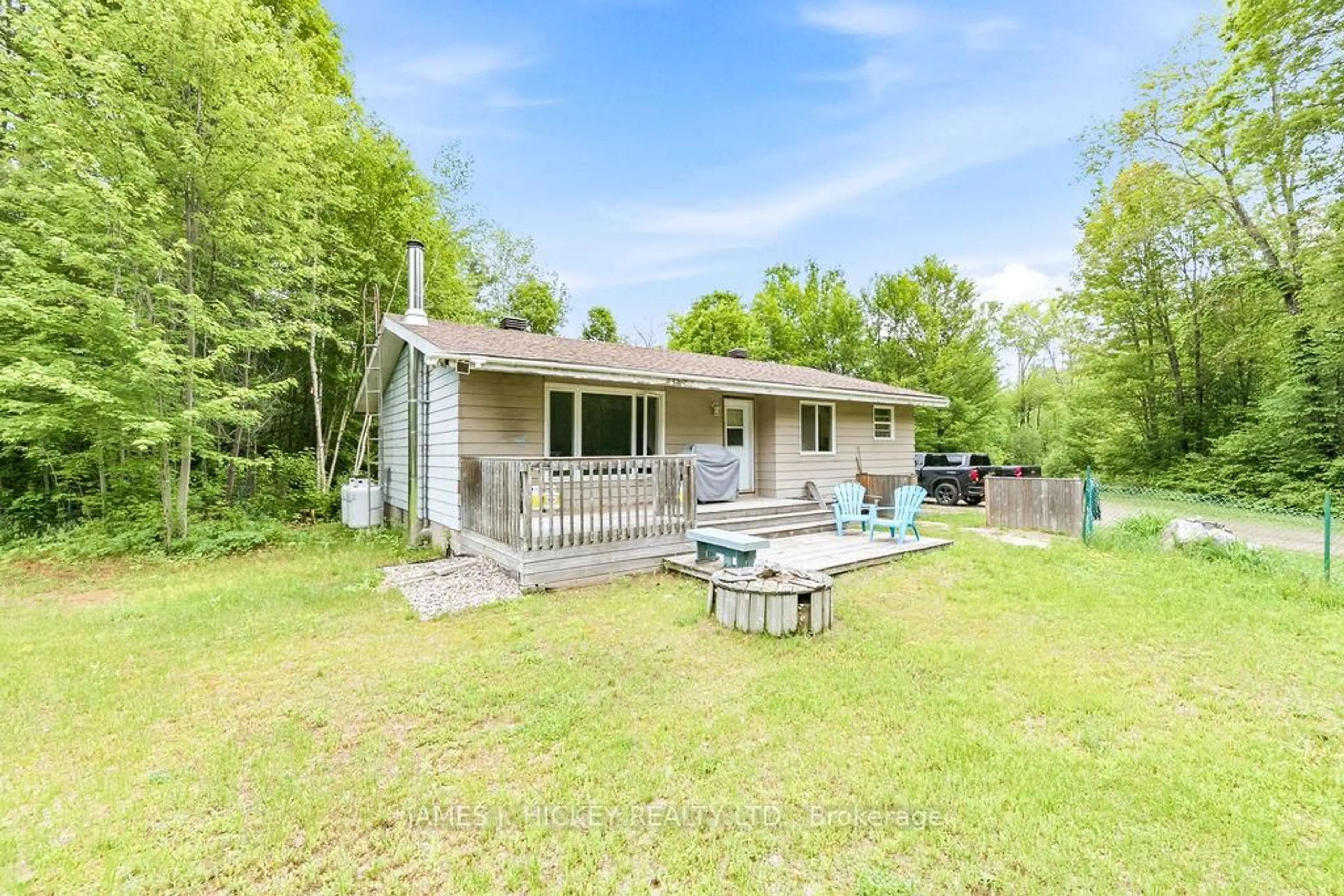 A pic from outside/outdoor area/front of a property/back of a property/a pic from drone, water/lake/river/ocean view for 34926 HIGHWAY 17 West Highway, Deep River Ontario K0J 1P0