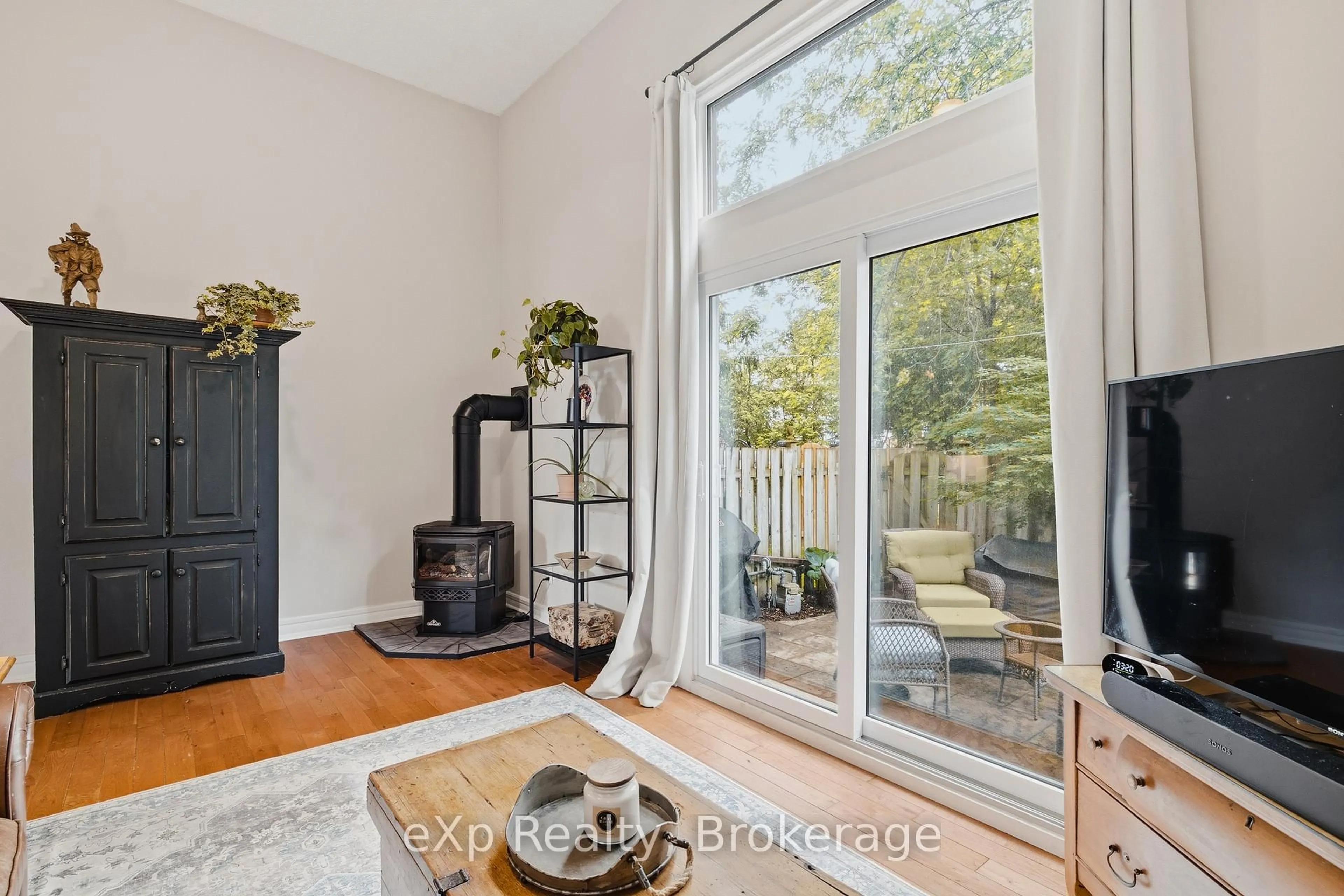 Indoor entryway for 2 Worton Ave #4, Guelph Ontario N1H 7C5