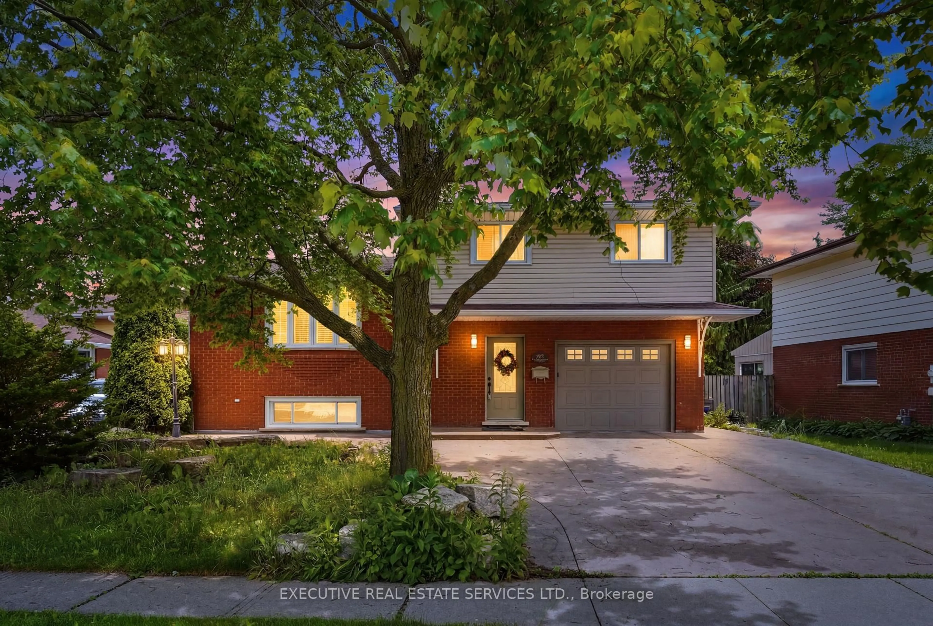Home with brick exterior material, street for 207 Christopher Dr, Cambridge Ontario N1R 4S6