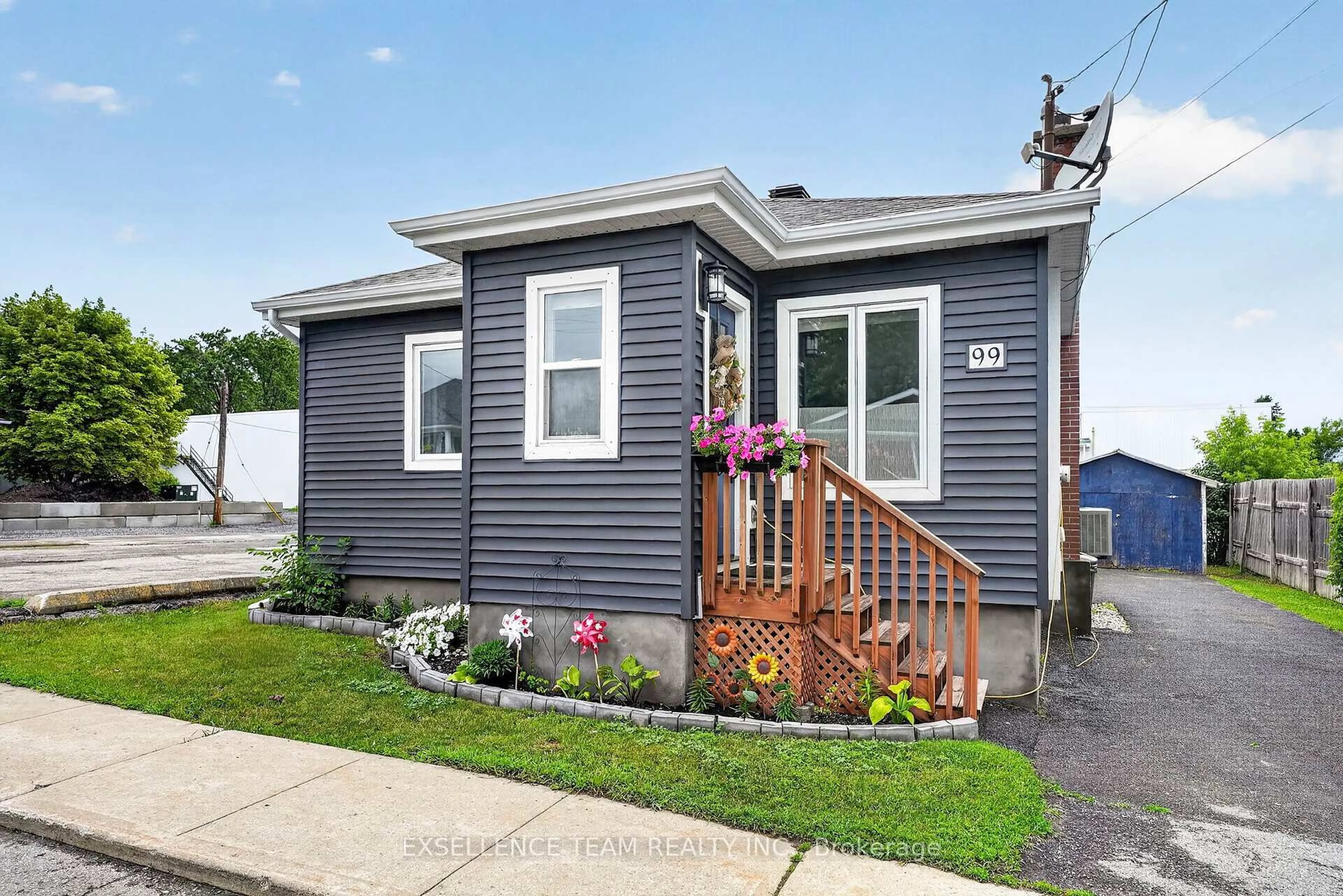 Home with vinyl exterior material, street for 99 Lochiel St, North Glengarry Ontario K0C 1A0