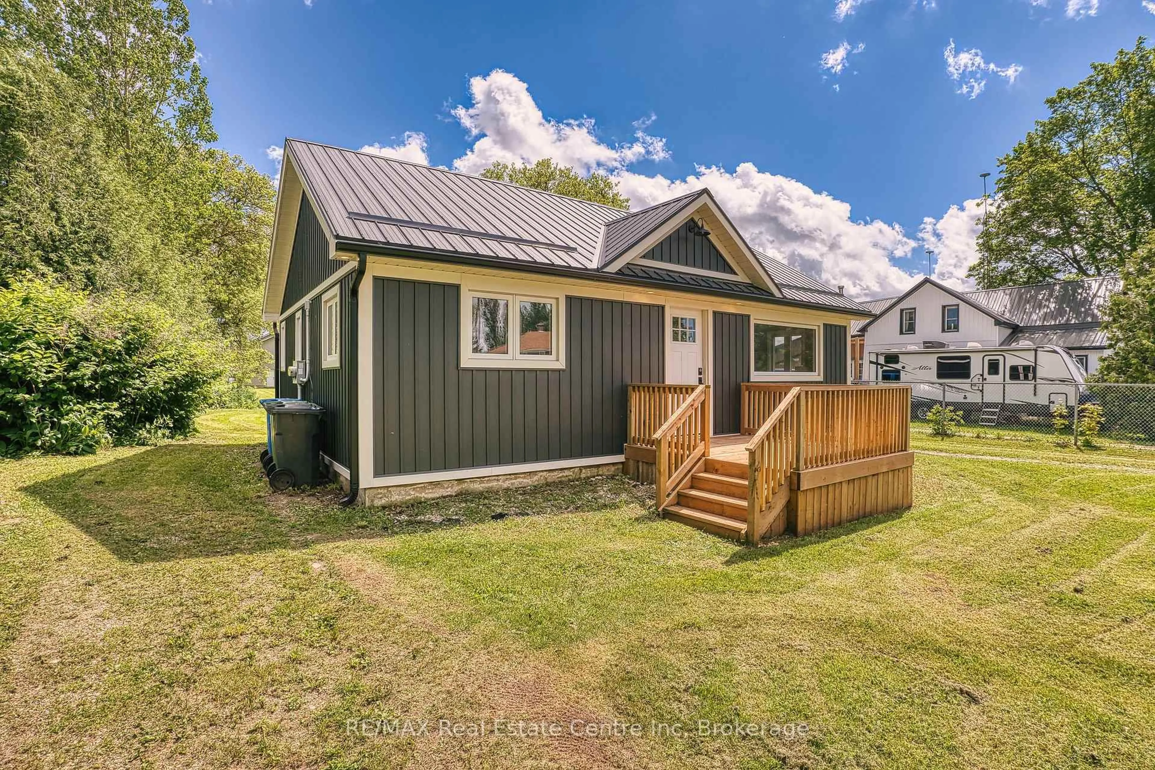 Shed for 85088 Grey Road 14, Southgate Ontario N0G 1N0