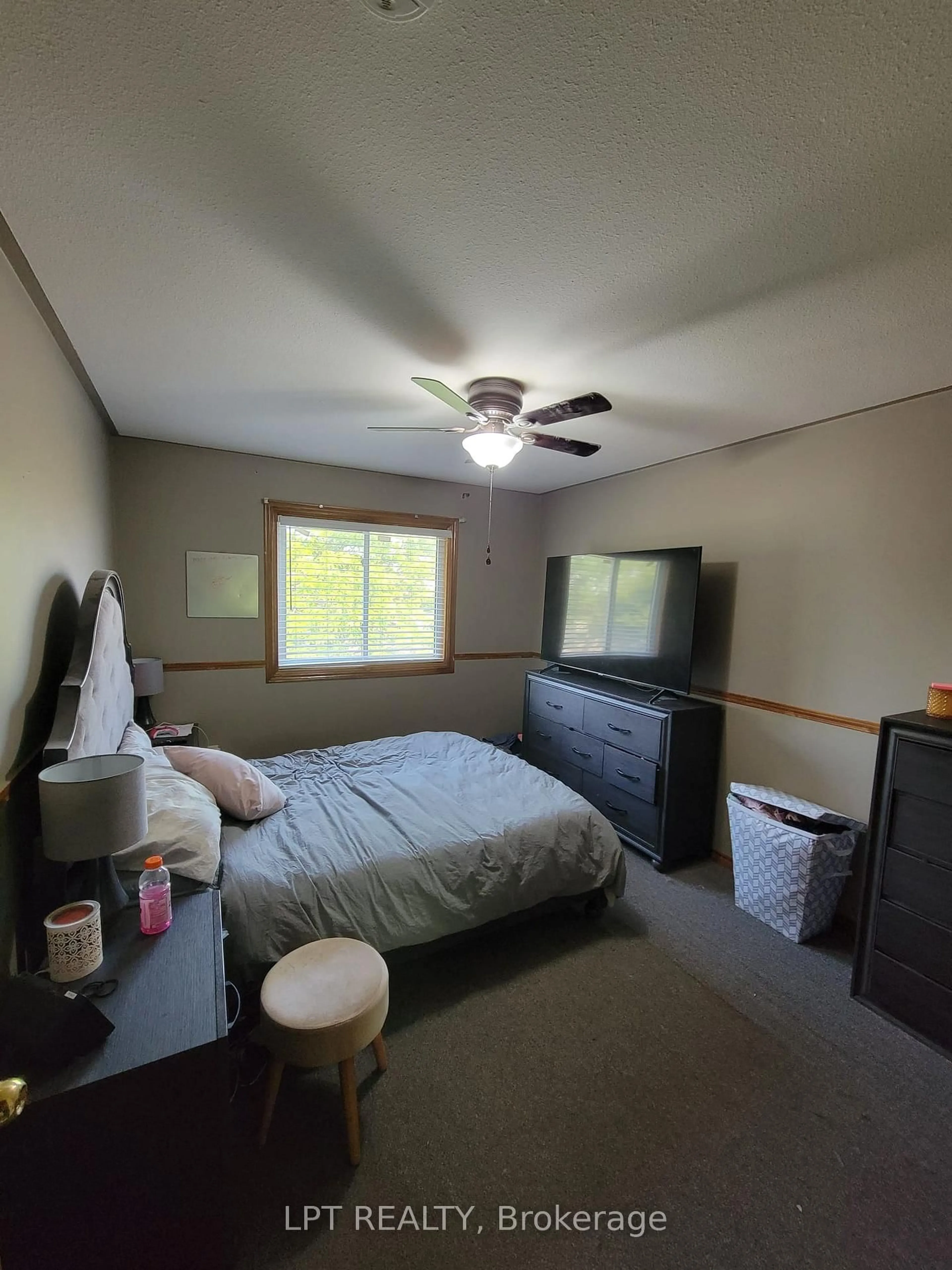 A pic of a room for 57 Poplar Cres, Welland Ontario L3C 6W2