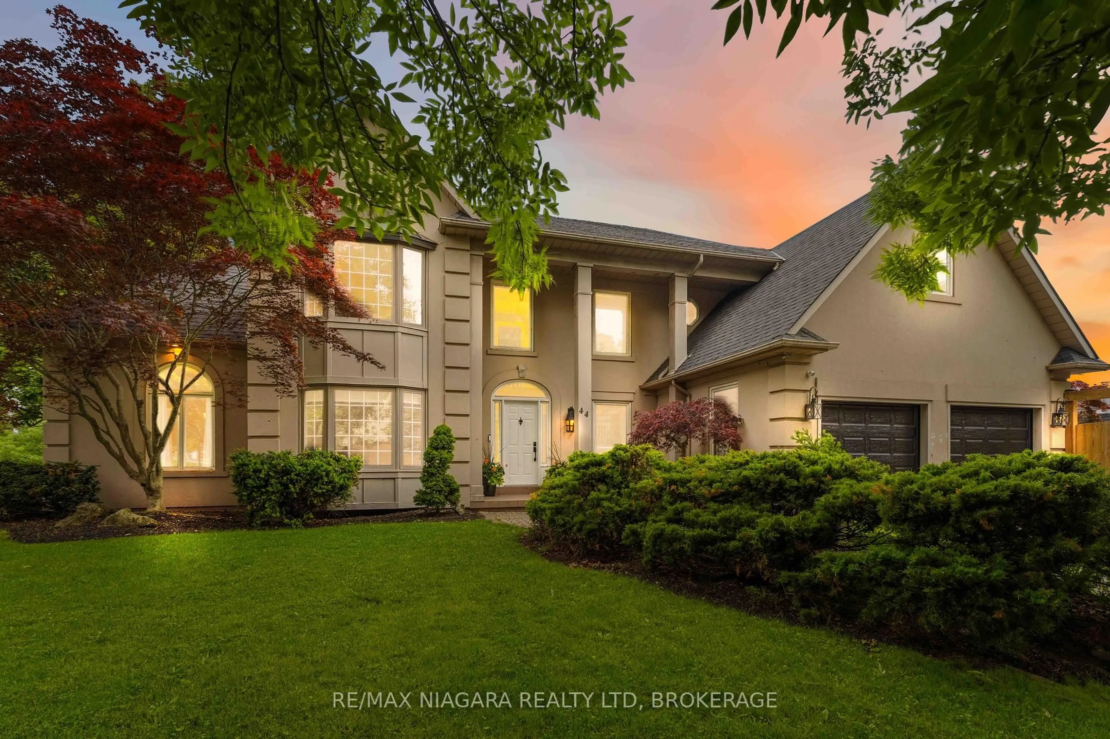 Home with brick exterior material, street for 44 Cheritan Crt, St. Catharines Ontario L2N 7J8