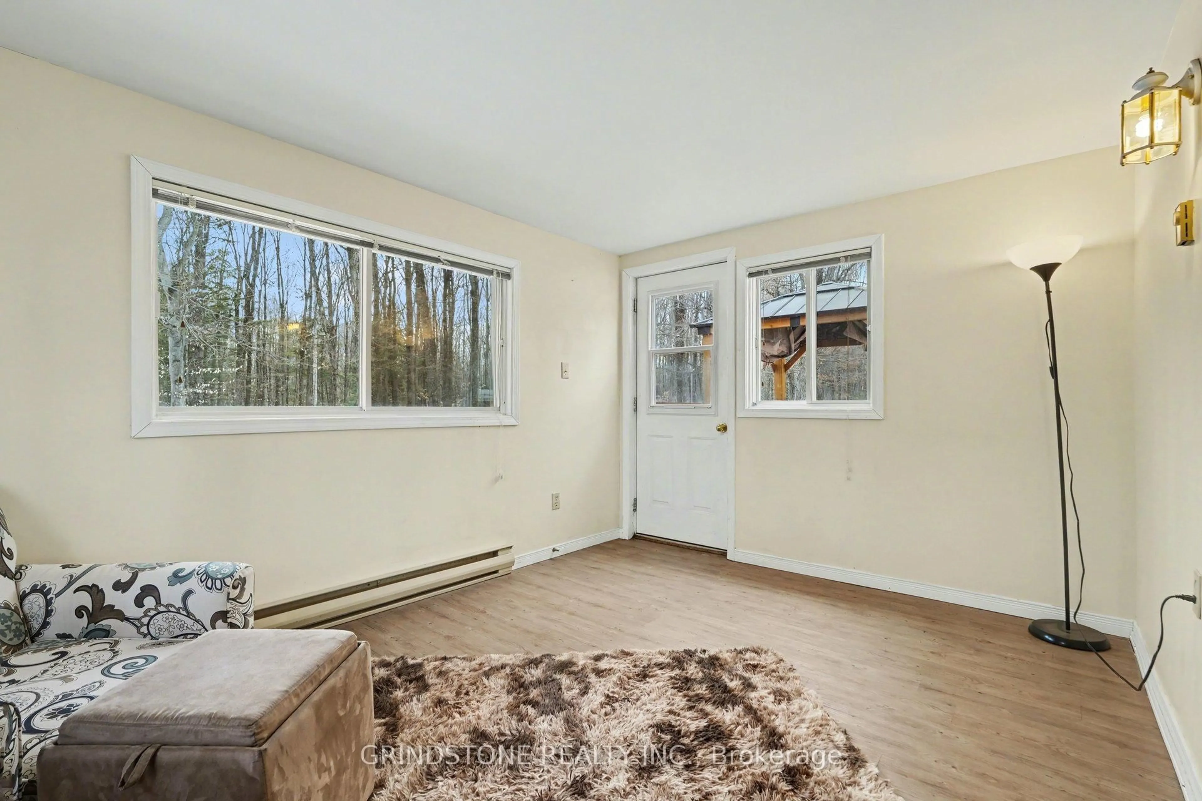 A pic of a room for 319 Riverwood Dr, Ottawa Ontario K0A 3M0