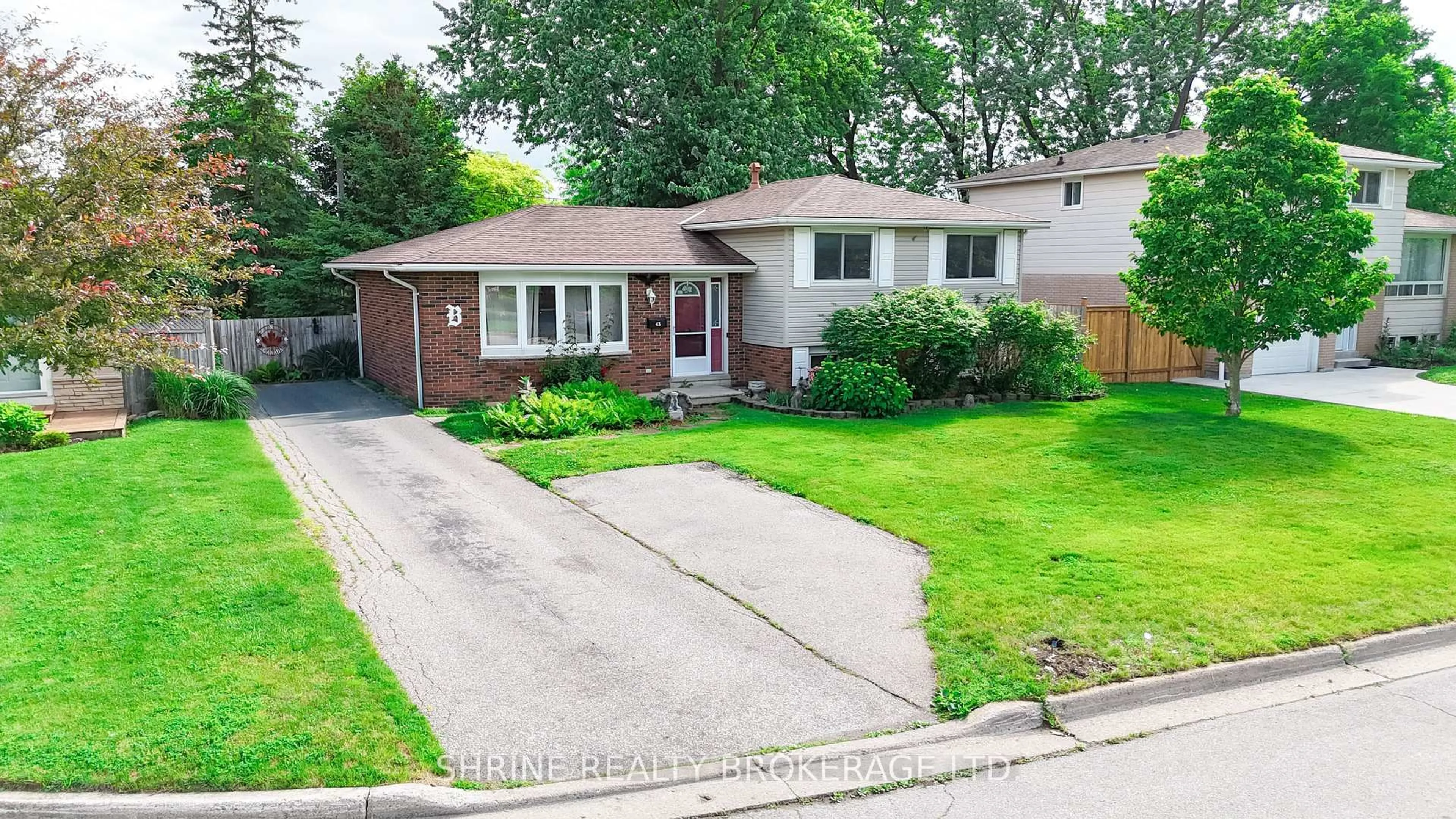 Home with brick exterior material, street for 43 Stirling Cres, St. Thomas Ontario N5P 3R4