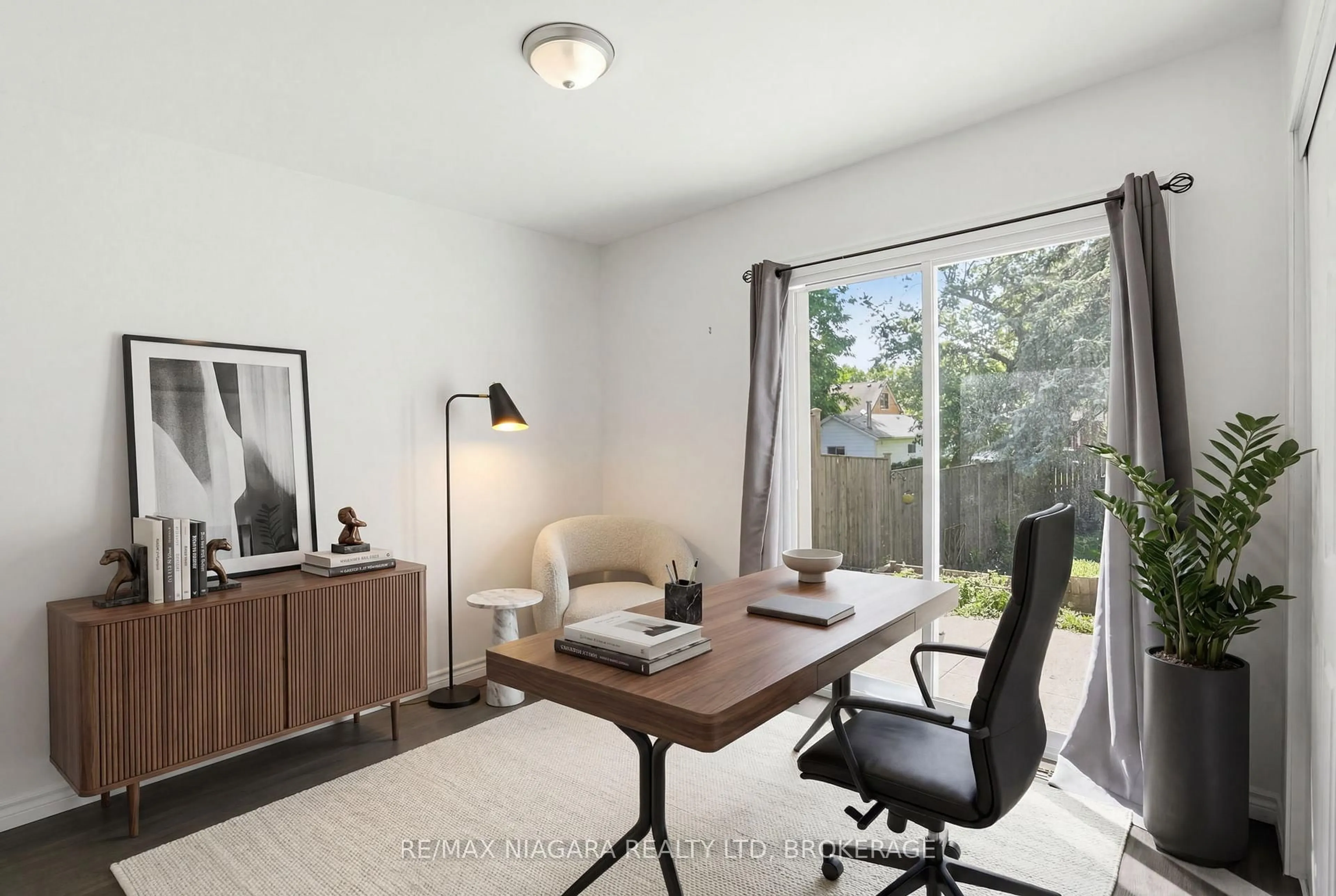 A pic of a room for 179 Murdock Ave, Waterloo Ontario N2J 2M4