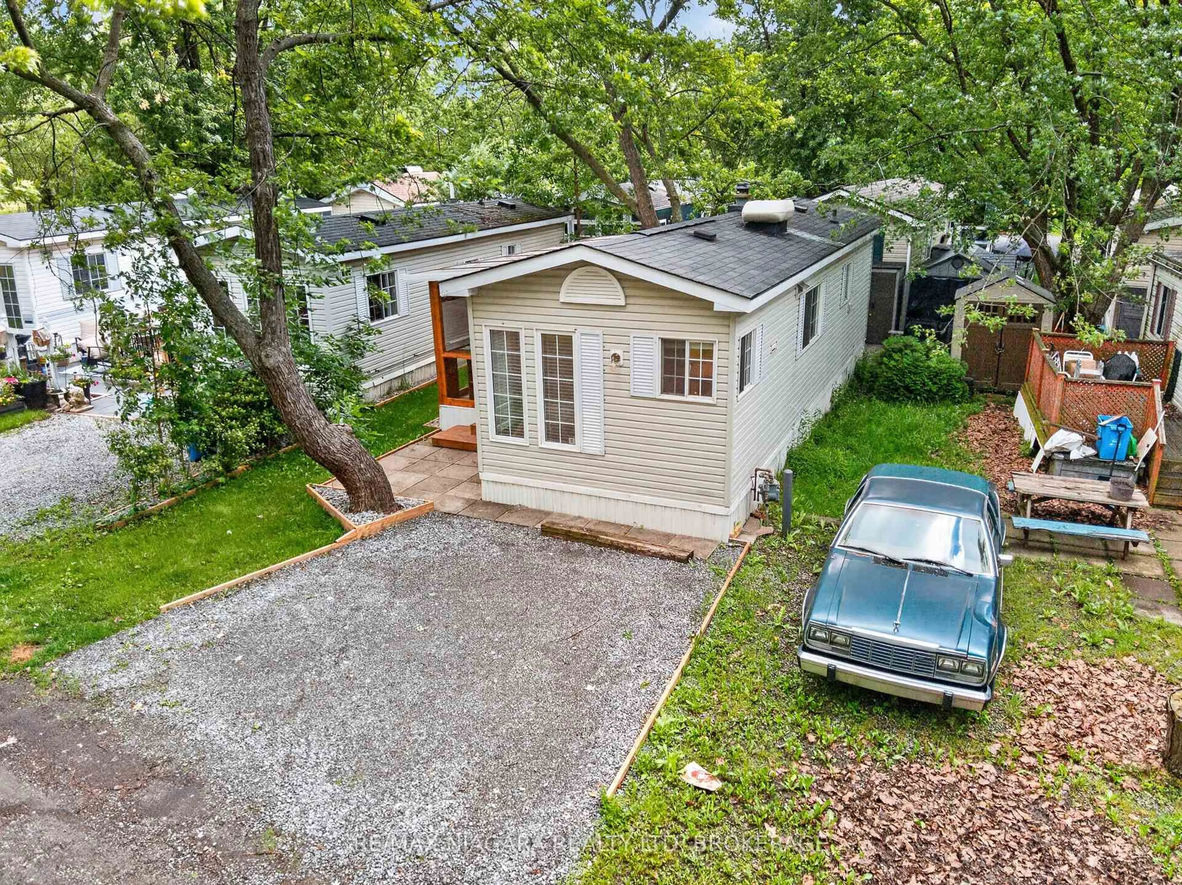 A pic from outside/outdoor area/front of a property/back of a property/a pic from drone, street for 8845 Lundys Lane #234, Niagara Falls Ontario L2H 1H5