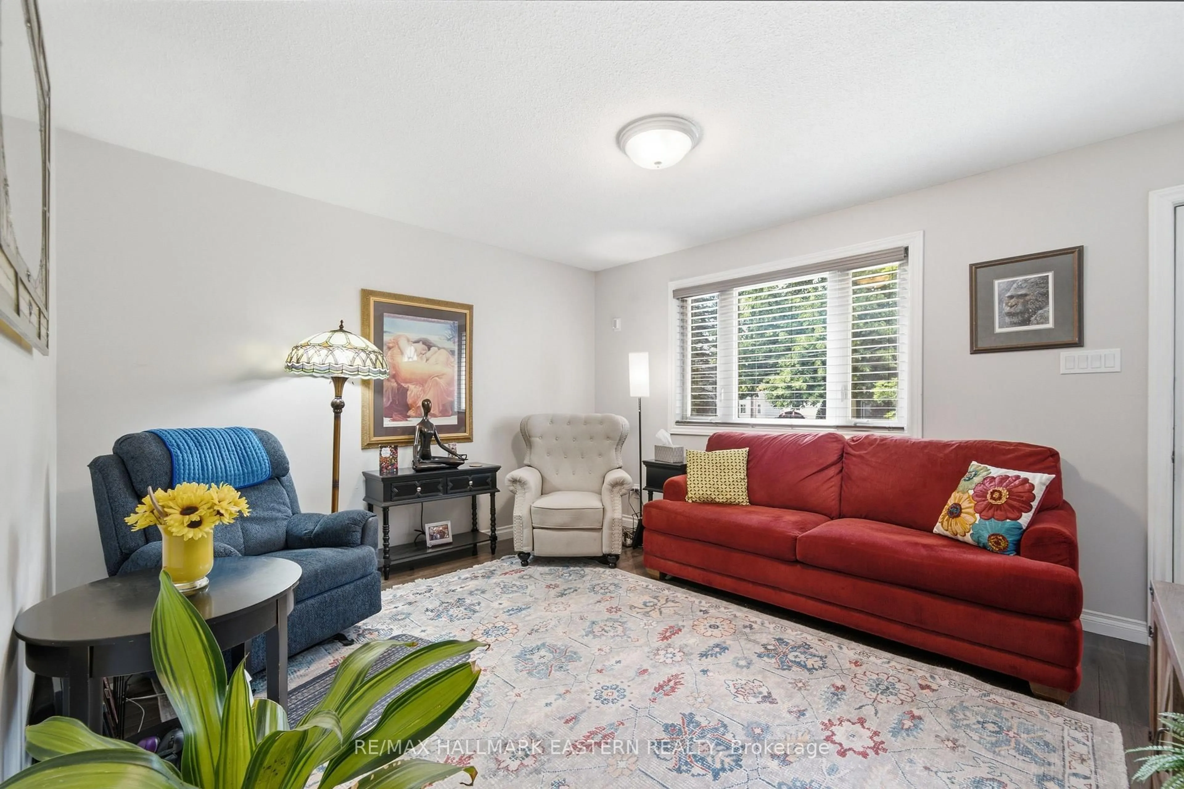 Living room with furniture, unknown for 636 Frank St, Peterborough Ontario K9J 4M9