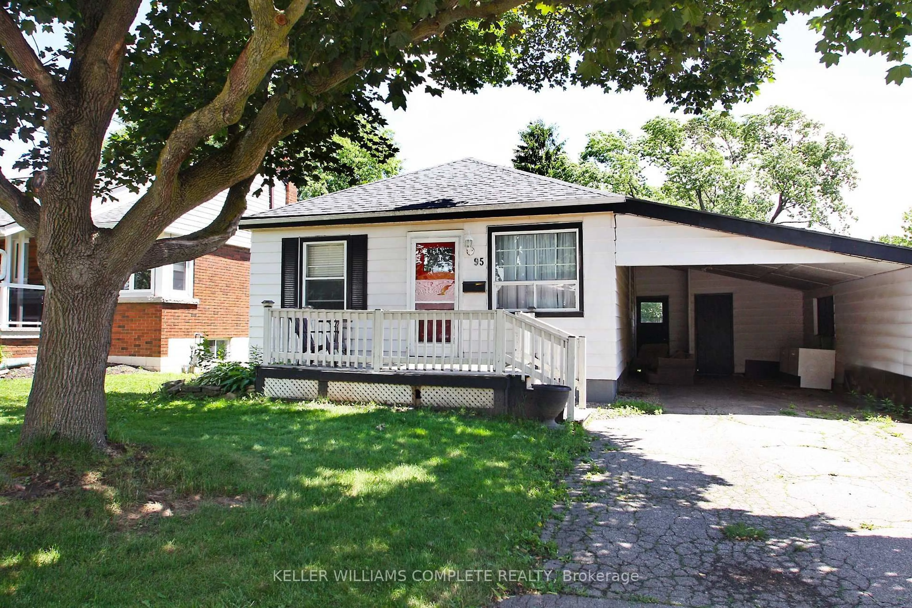 Unknown for 95 Dana Dr, Hamilton Ontario L9A 3H9