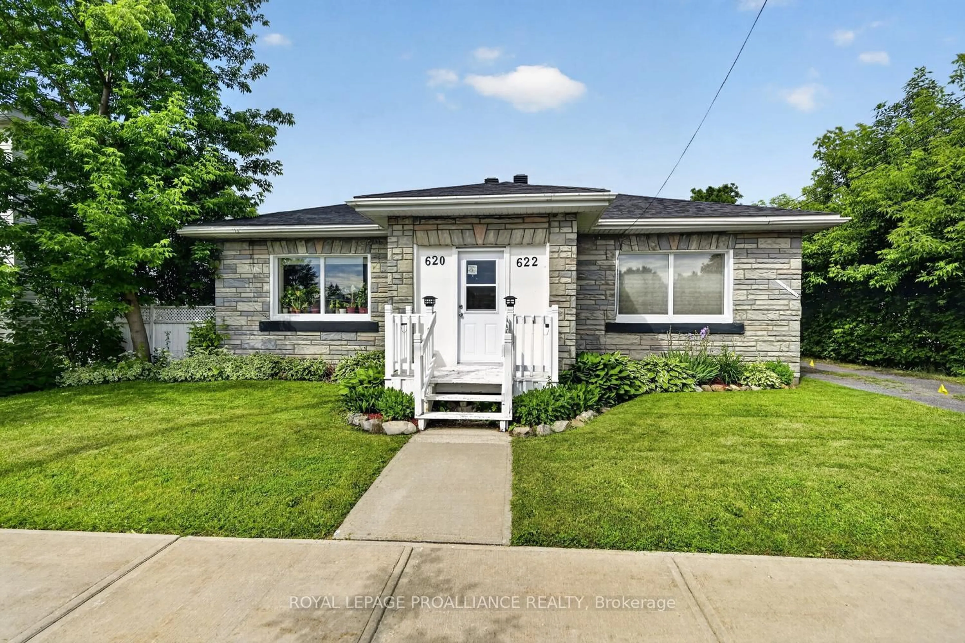 Home with brick exterior material, street for 620-622 Marlborough St, Cornwall Ontario K6H 4B1