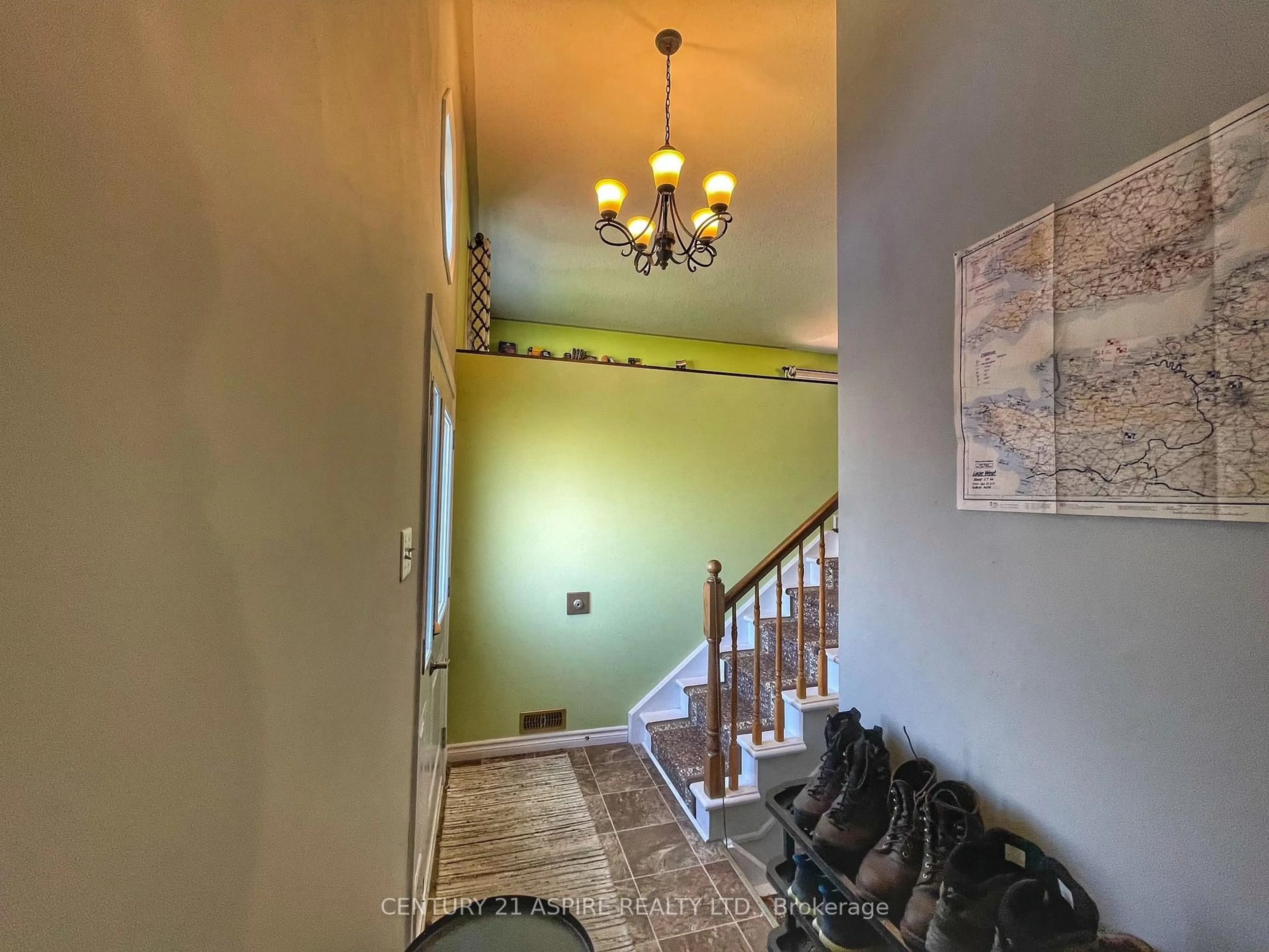 Indoor foyer for 22 Joseph St, Chalk River Ontario K0J 1J0
