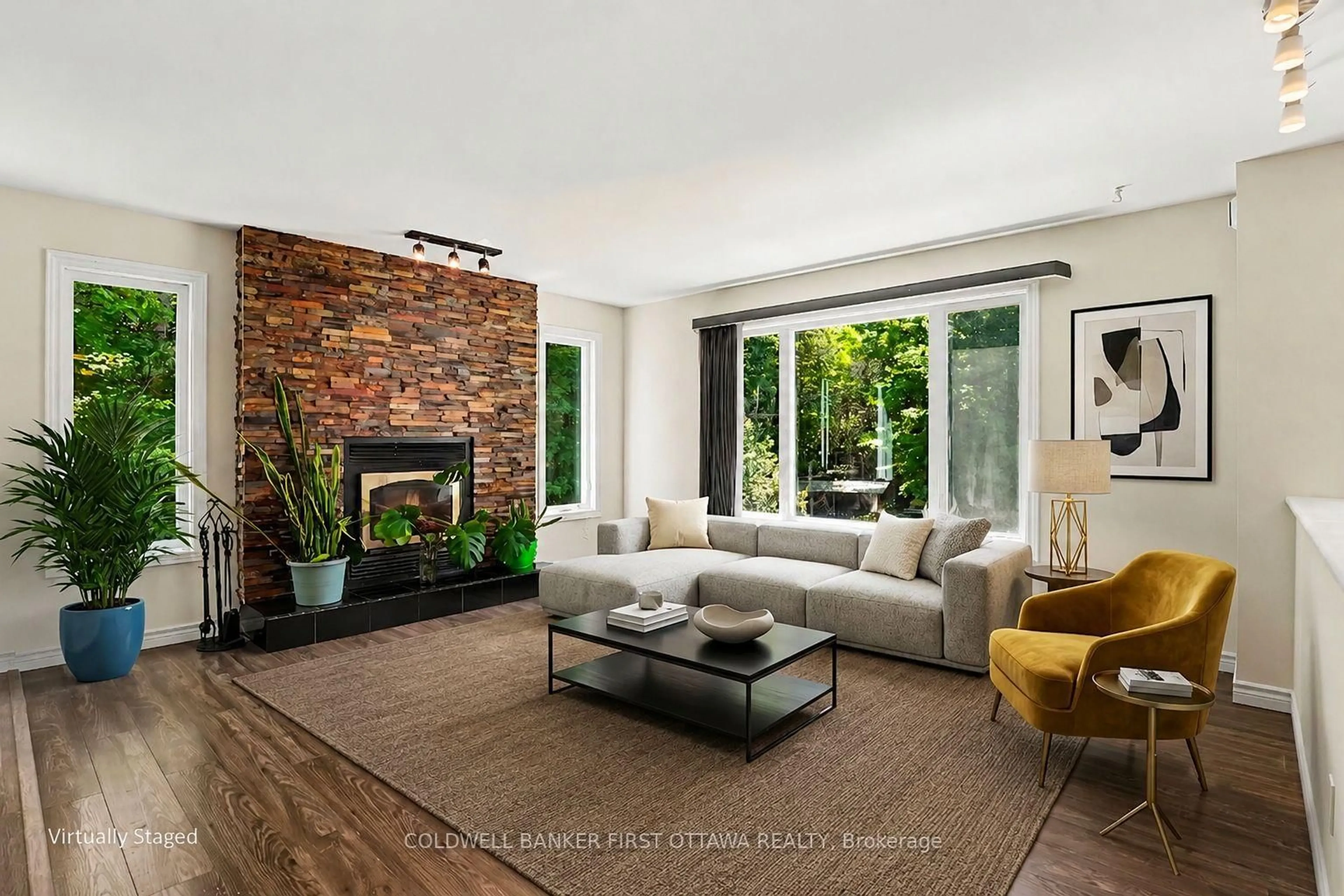 Living room with furniture, unknown for 710 Burchill Rd, Merrickville Ontario K0G 1N0