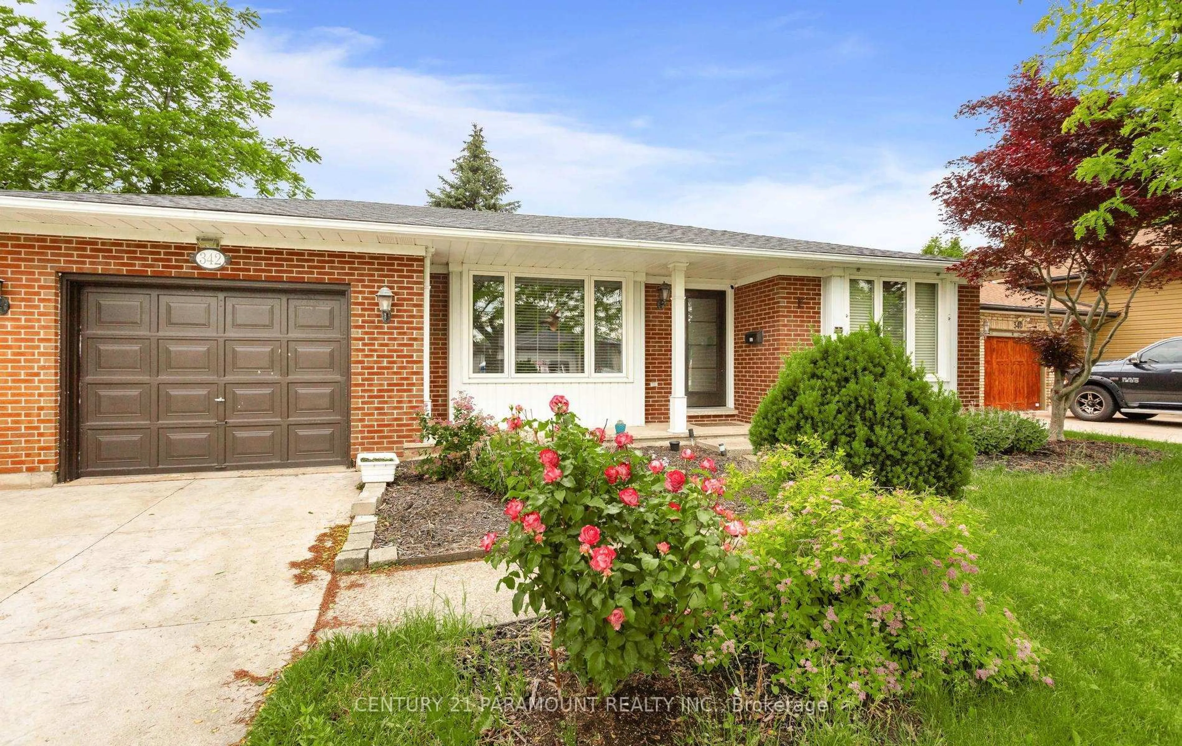 Home with brick exterior material, street for 342 Main St, St. Catharines Ontario L2R 6P9