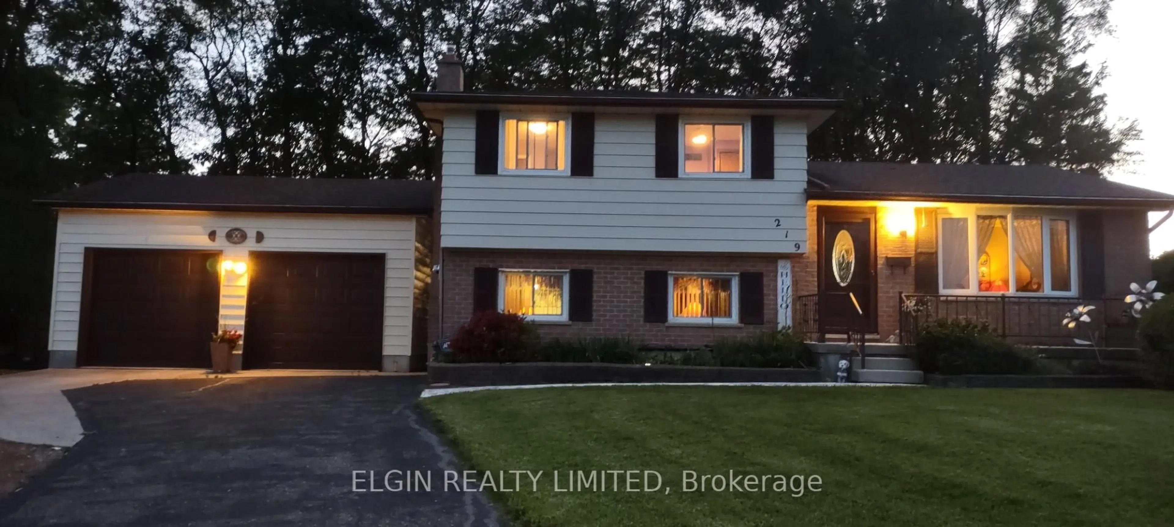 Blurry image for 219 Brentwood Cres, Central Elgin Ontario N0L 1B0