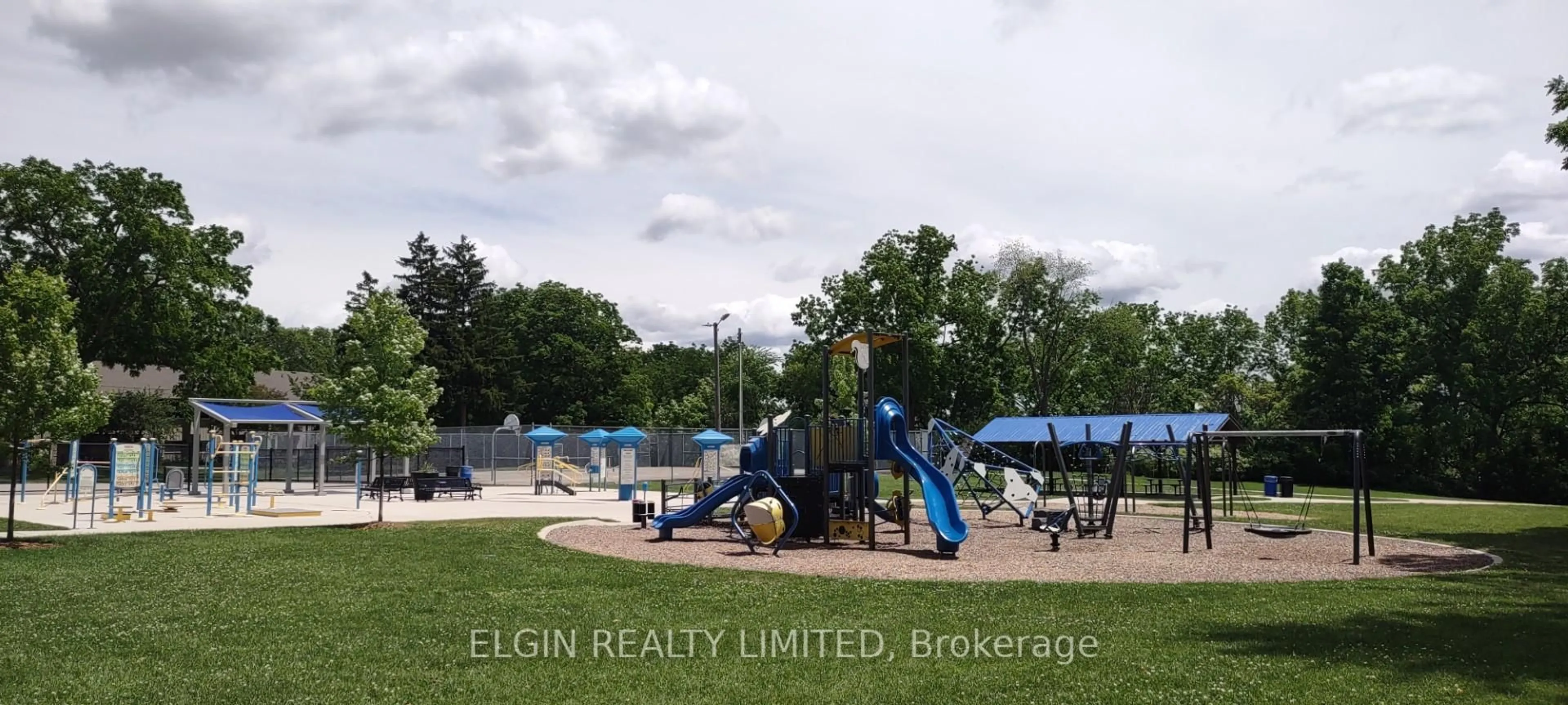 Blurry image for 219 Brentwood Cres, Central Elgin Ontario N0L 1B0