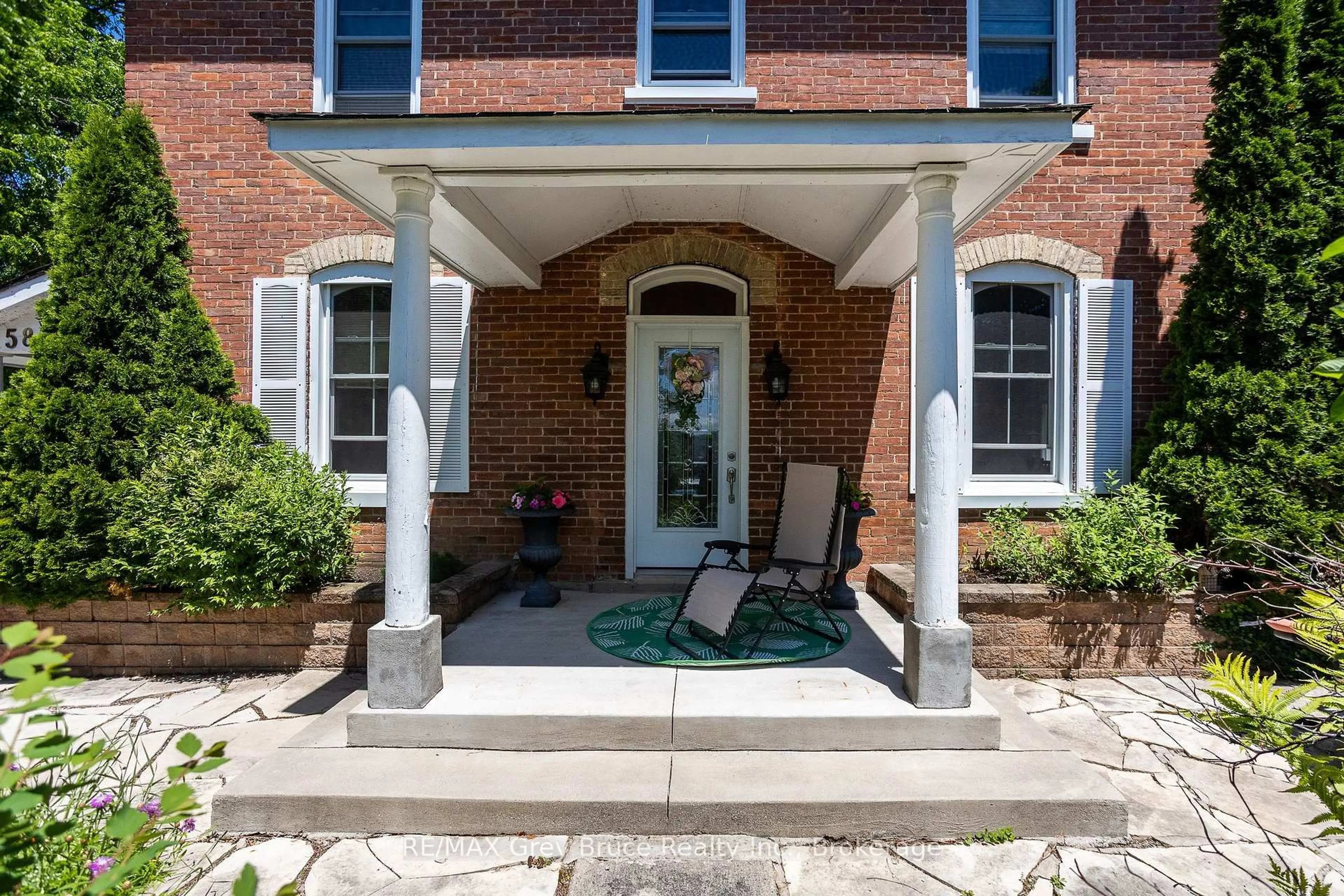 Patio, street for 580 23rd St, Owen Sound Ontario N4K 4G9