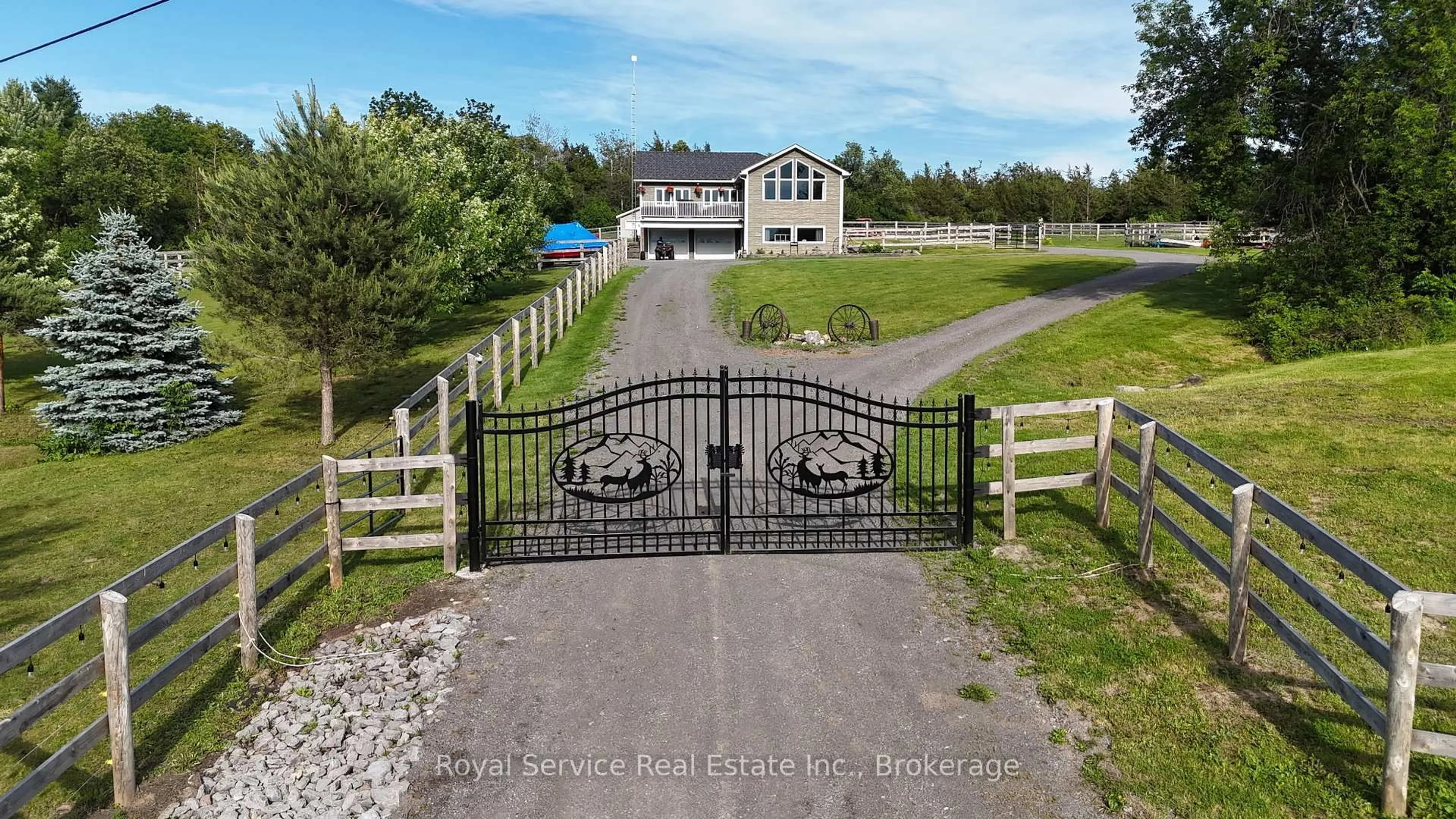 A pic from outside/outdoor area/front of a property/back of a property/a pic from drone, unknown for 1022 Palace Rd, Greater Napanee Ontario K7R 3K9
