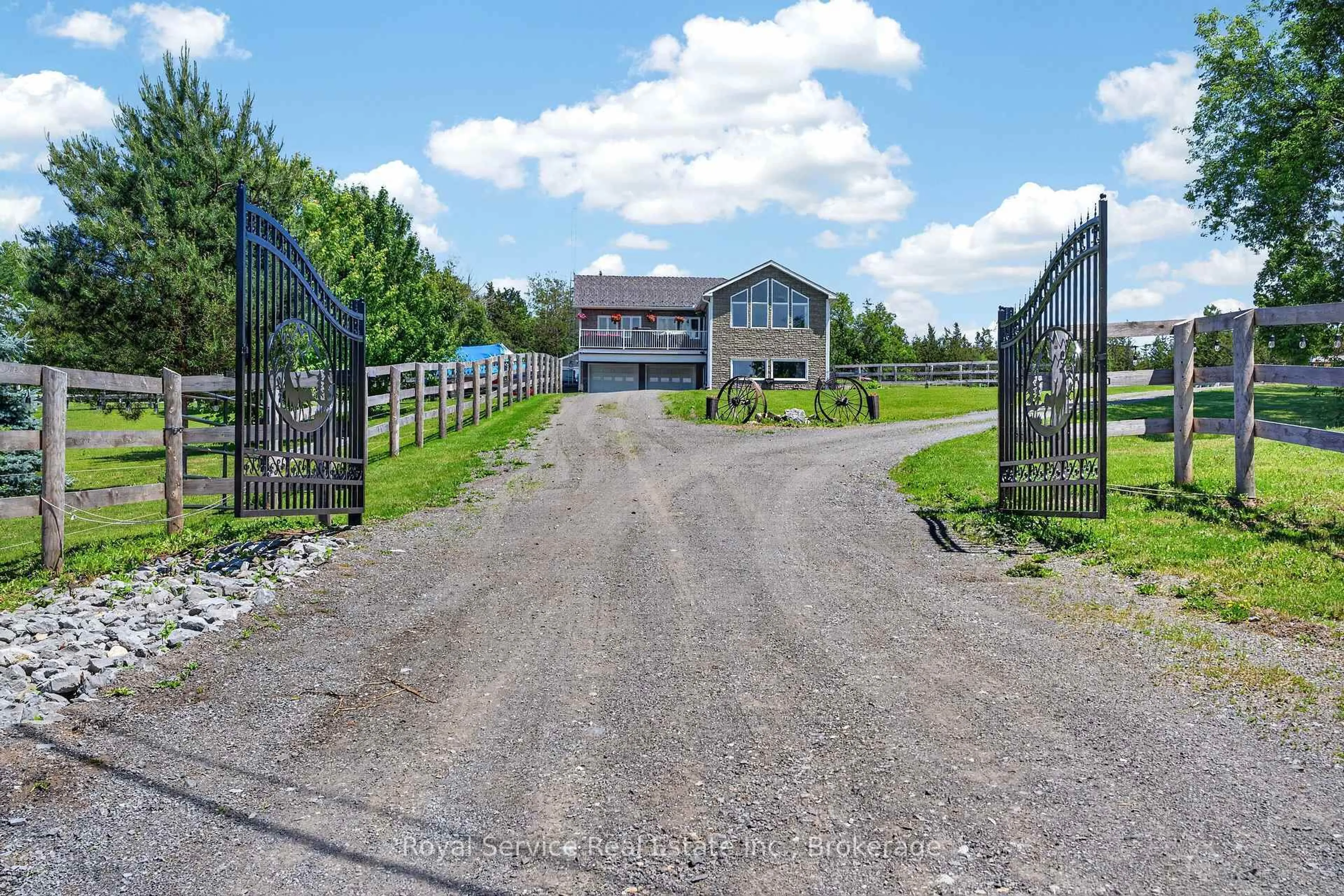 A pic from outside/outdoor area/front of a property/back of a property/a pic from drone, street for 1022 Palace Rd, Greater Napanee Ontario K7R 3K9