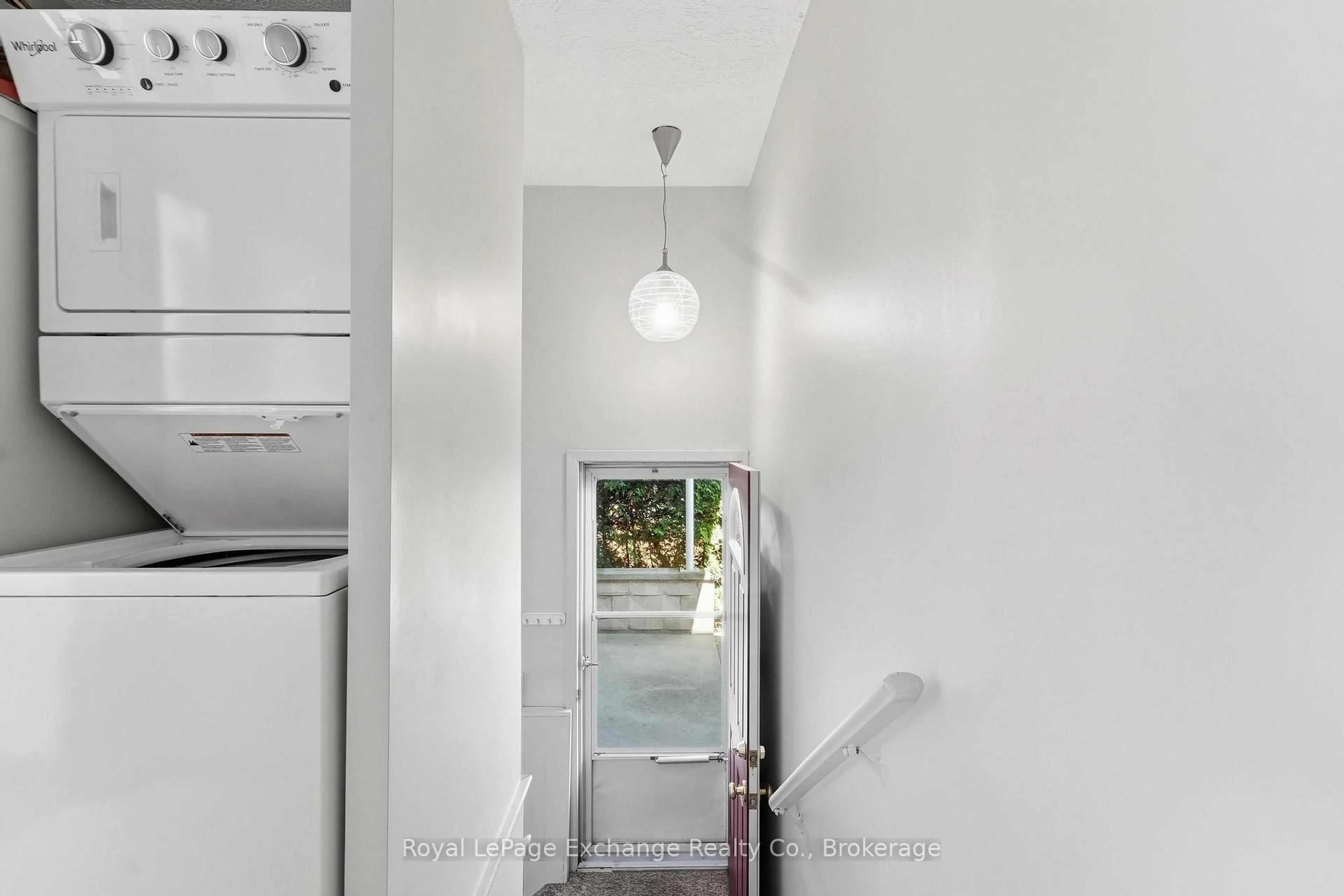 Standard kitchen, unknown for 136 Kingsway St, Kincardine Ontario N2Z 1B6