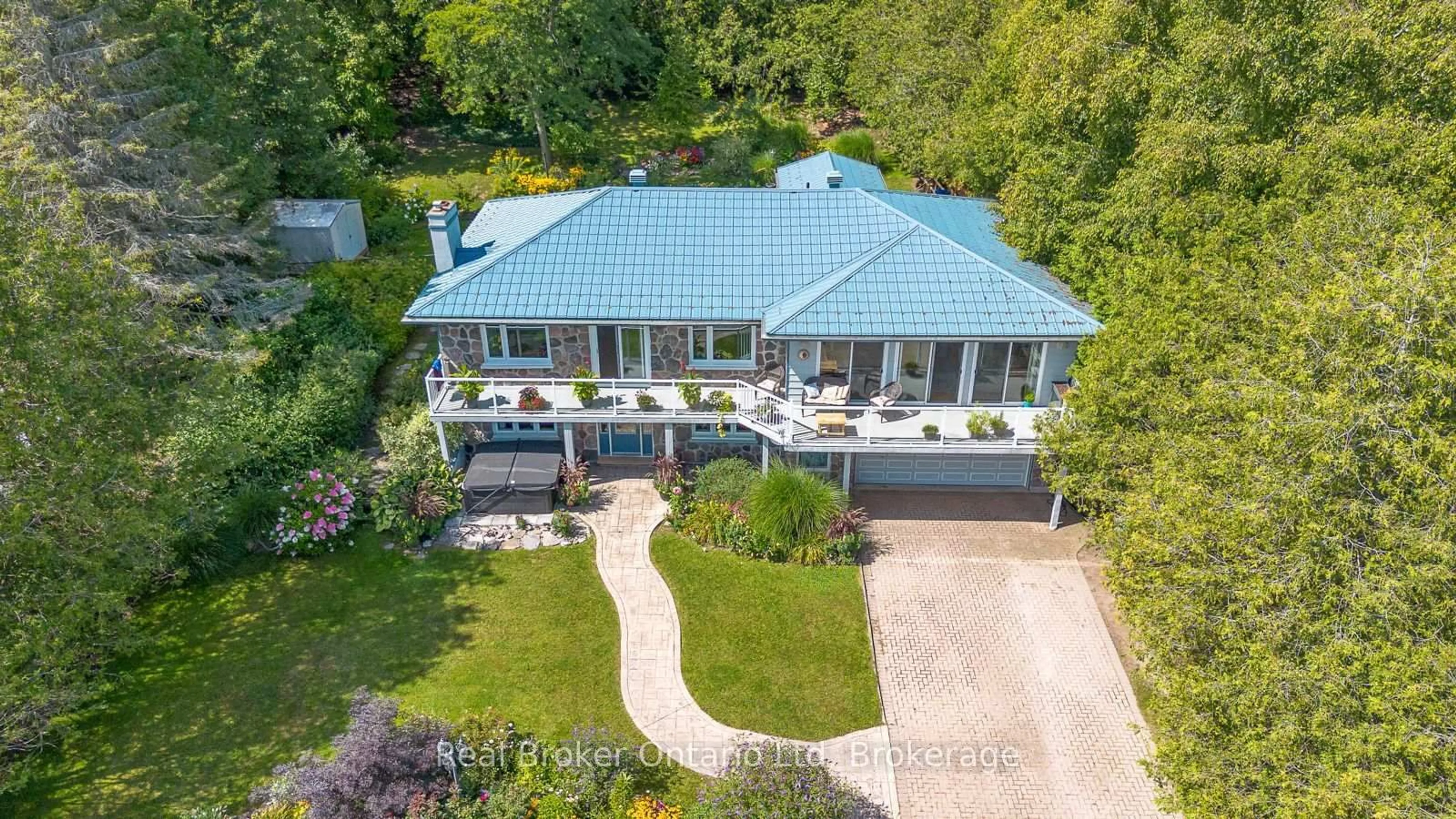 A pic from outside/outdoor area/front of a property/back of a property/a pic from drone, unknown for 339496 Presquile Rd, Georgian Bluffs Ontario N0H 2T0