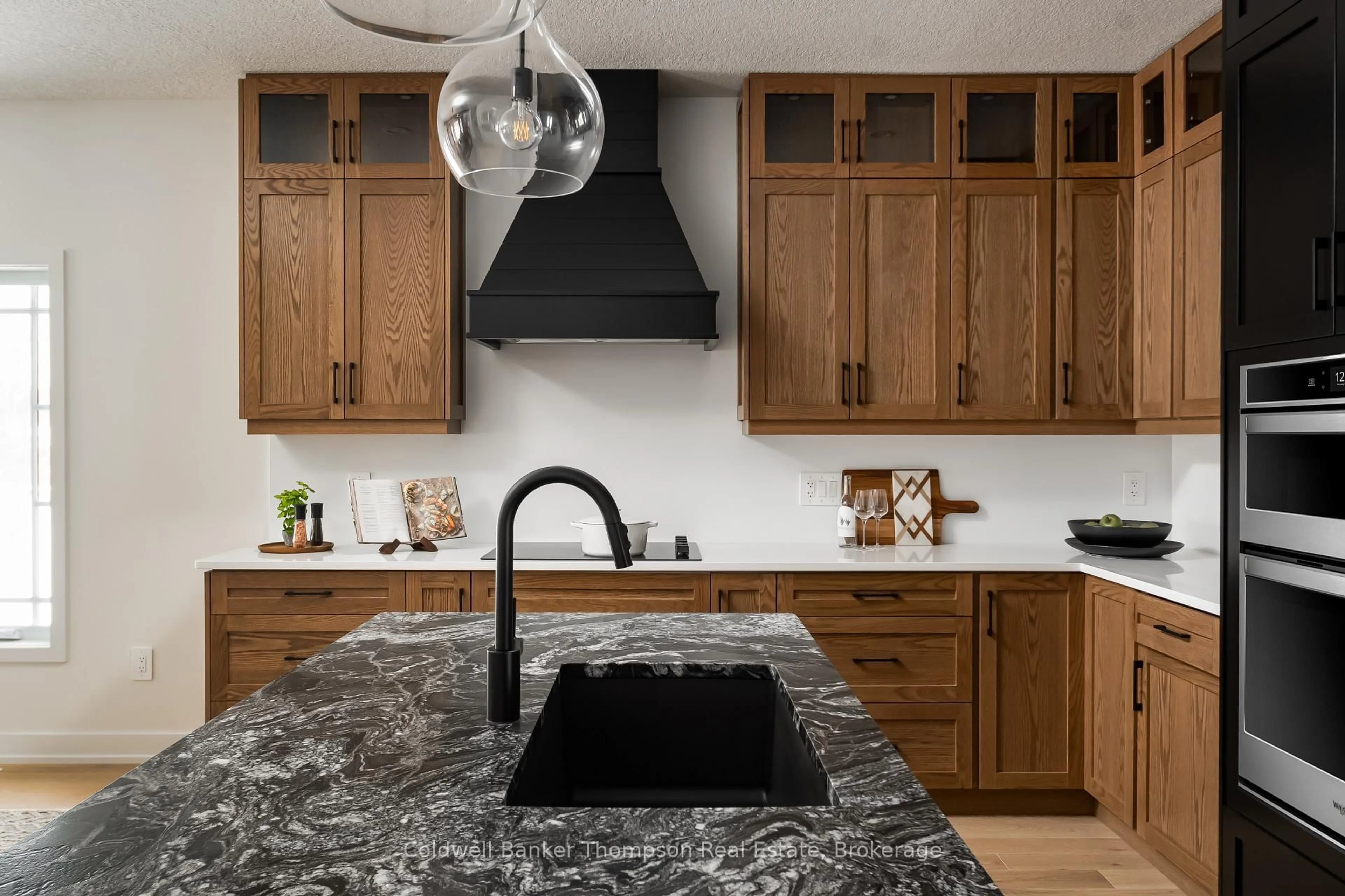 Contemporary kitchen, unknown for 8 Charles Morley Blvd, Huntsville Ontario P1H 0G5