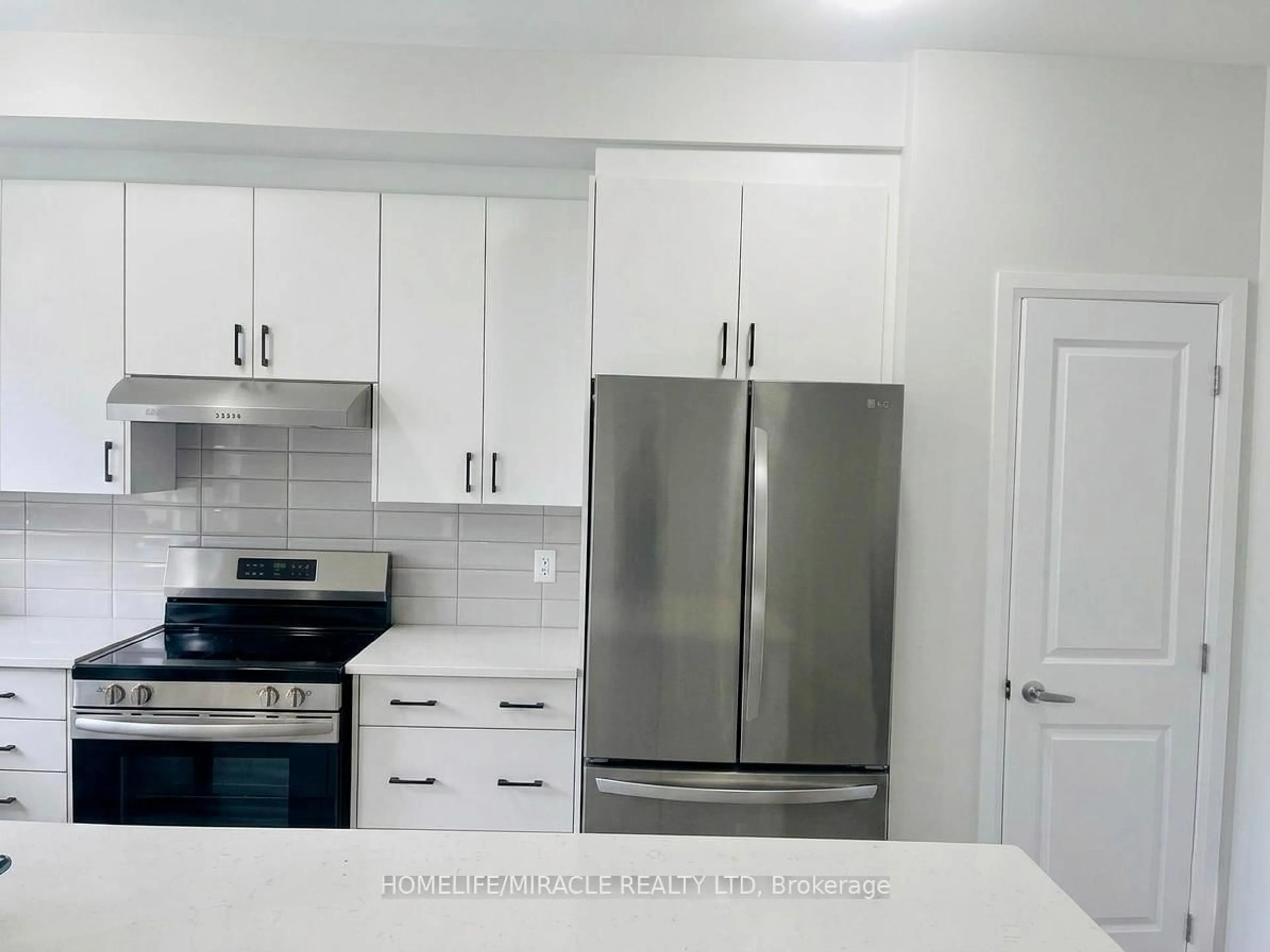 Standard kitchen, unknown for 755 Fairline Row, Ottawa Ontario K2V 0M4