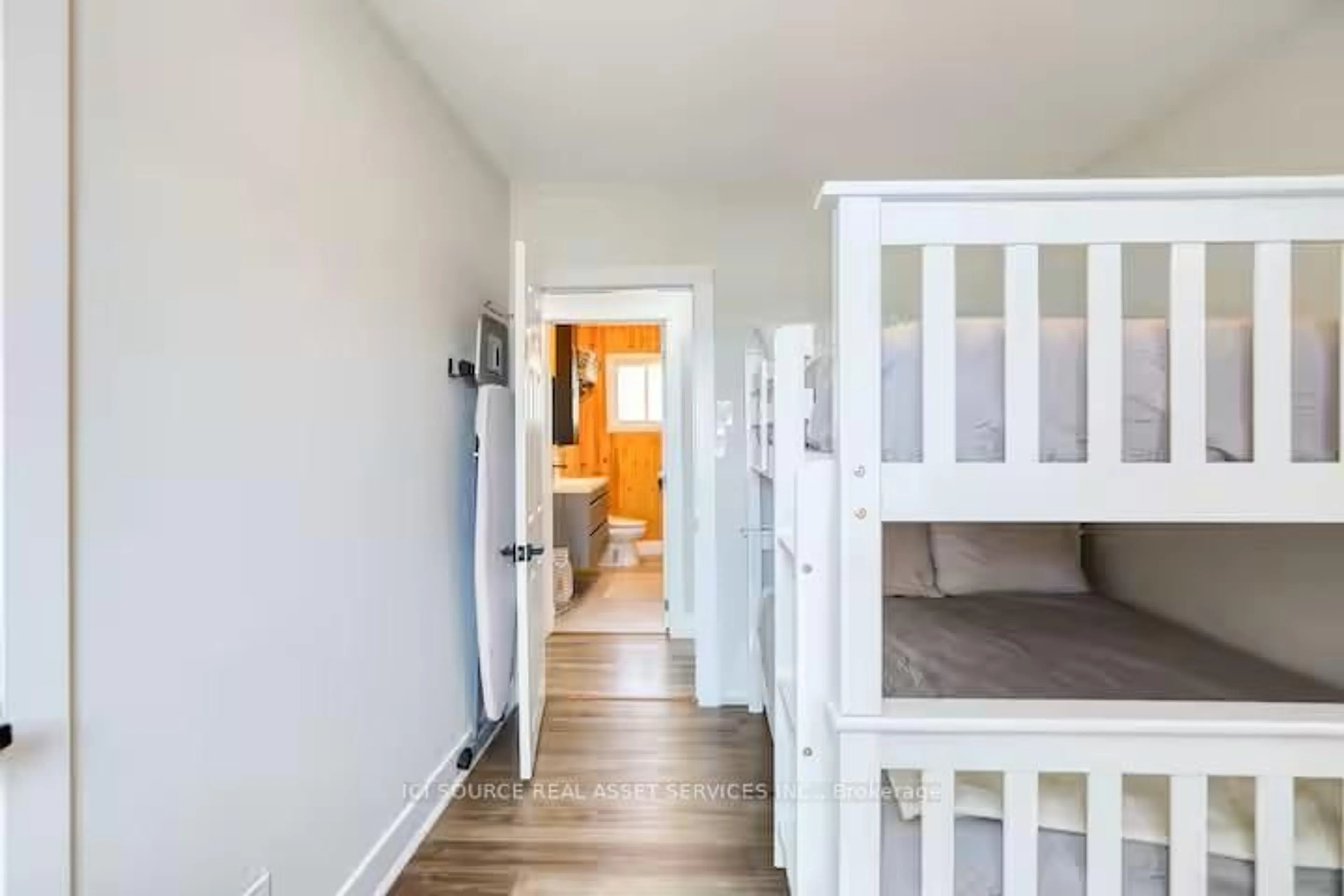 Indoor entryway for 106 Canal Lane, Hastings Ontario K0K 2C0