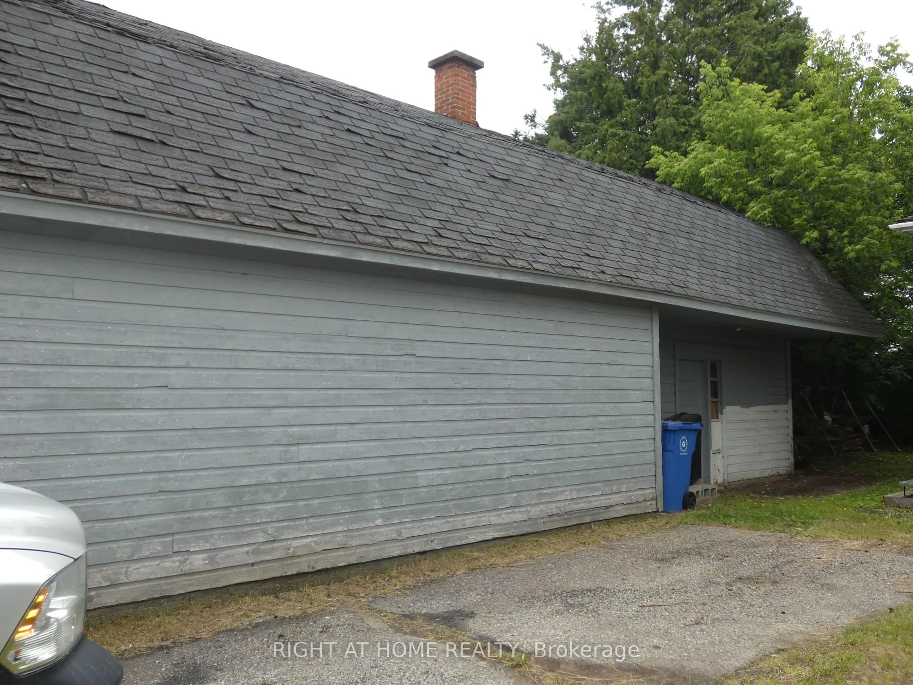 A pic from outside/outdoor area/front of a property/back of a property/a pic from drone, street for 142 Holditch St, West Nipissing Ontario P2B 1S5