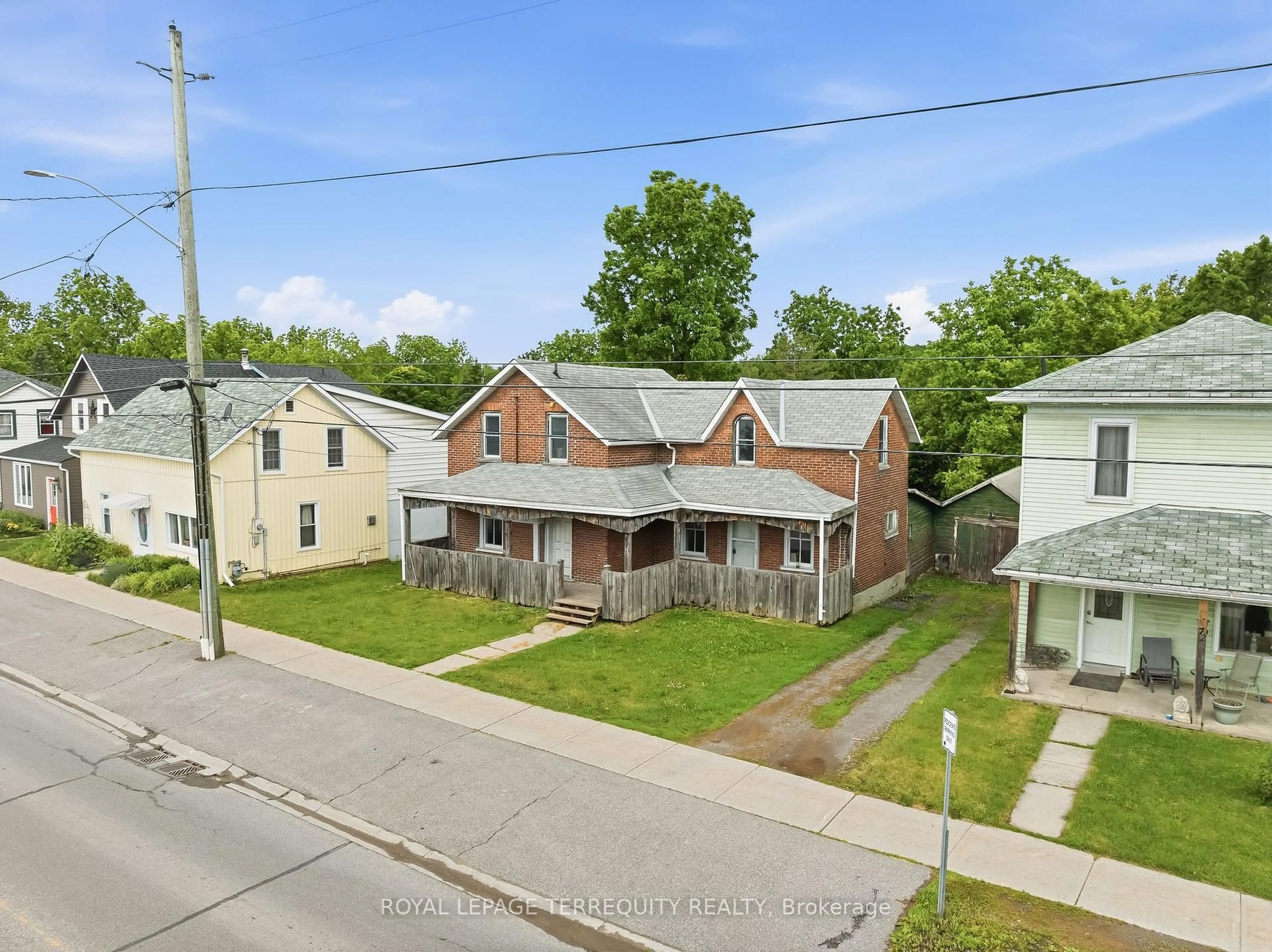 A pic from outside/outdoor area/front of a property/back of a property/a pic from drone, street for 76 Grand Rd, Trent Hills Ontario K0L 1L0