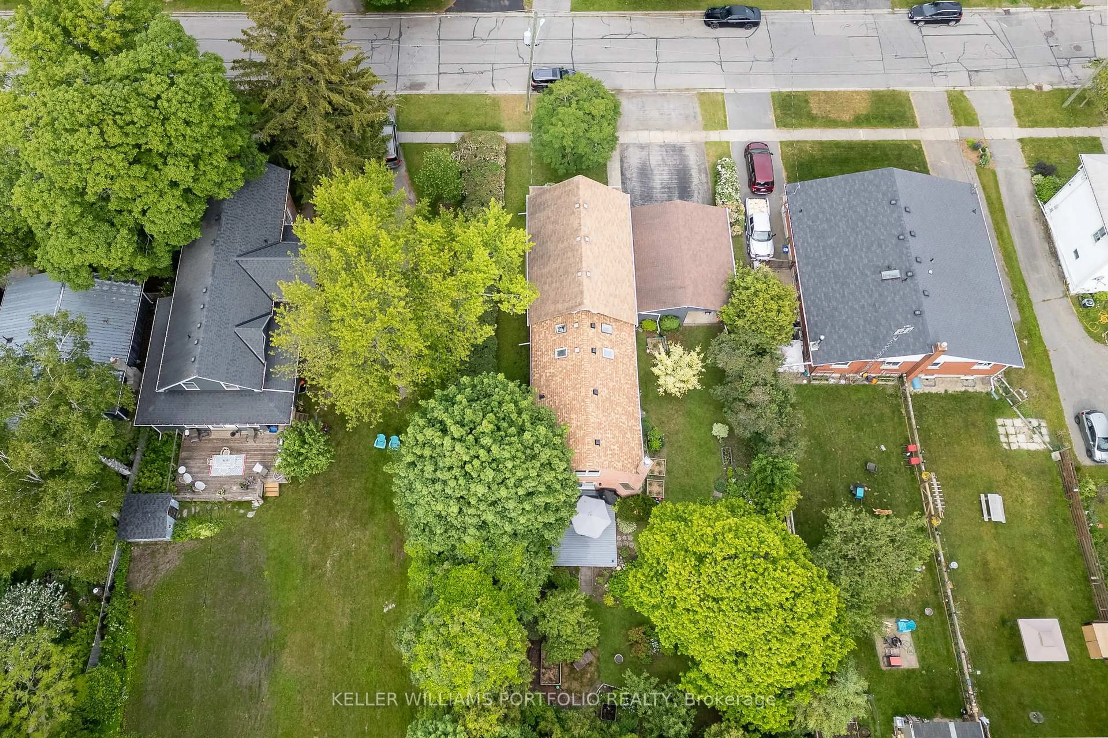 A pic from outside/outdoor area/front of a property/back of a property/a pic from drone, street for 191 Stuart St, Cobourg Ontario K9A 2Y1